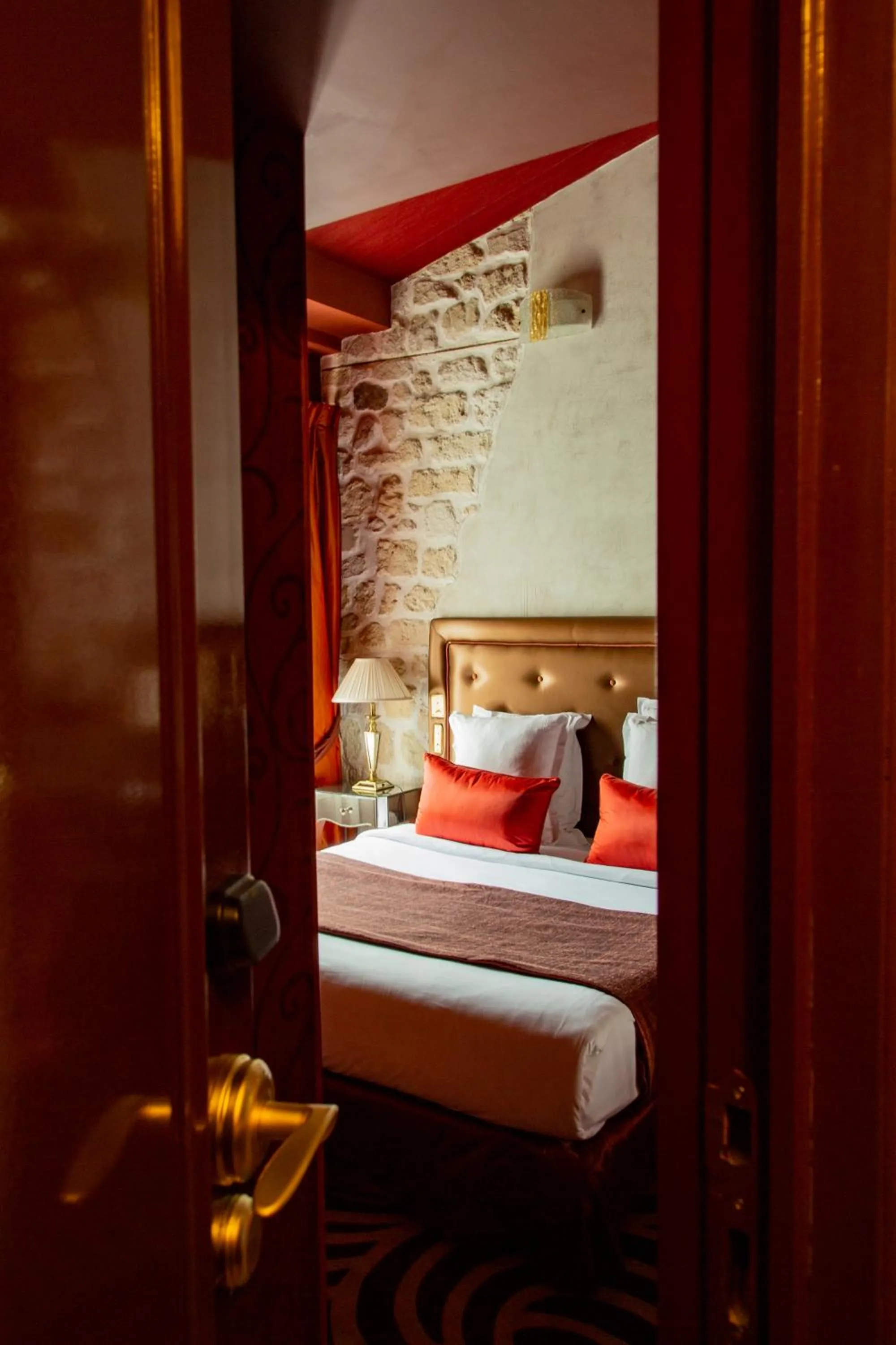 Photo of the whole room, Bed in Hotel Du Beaumont