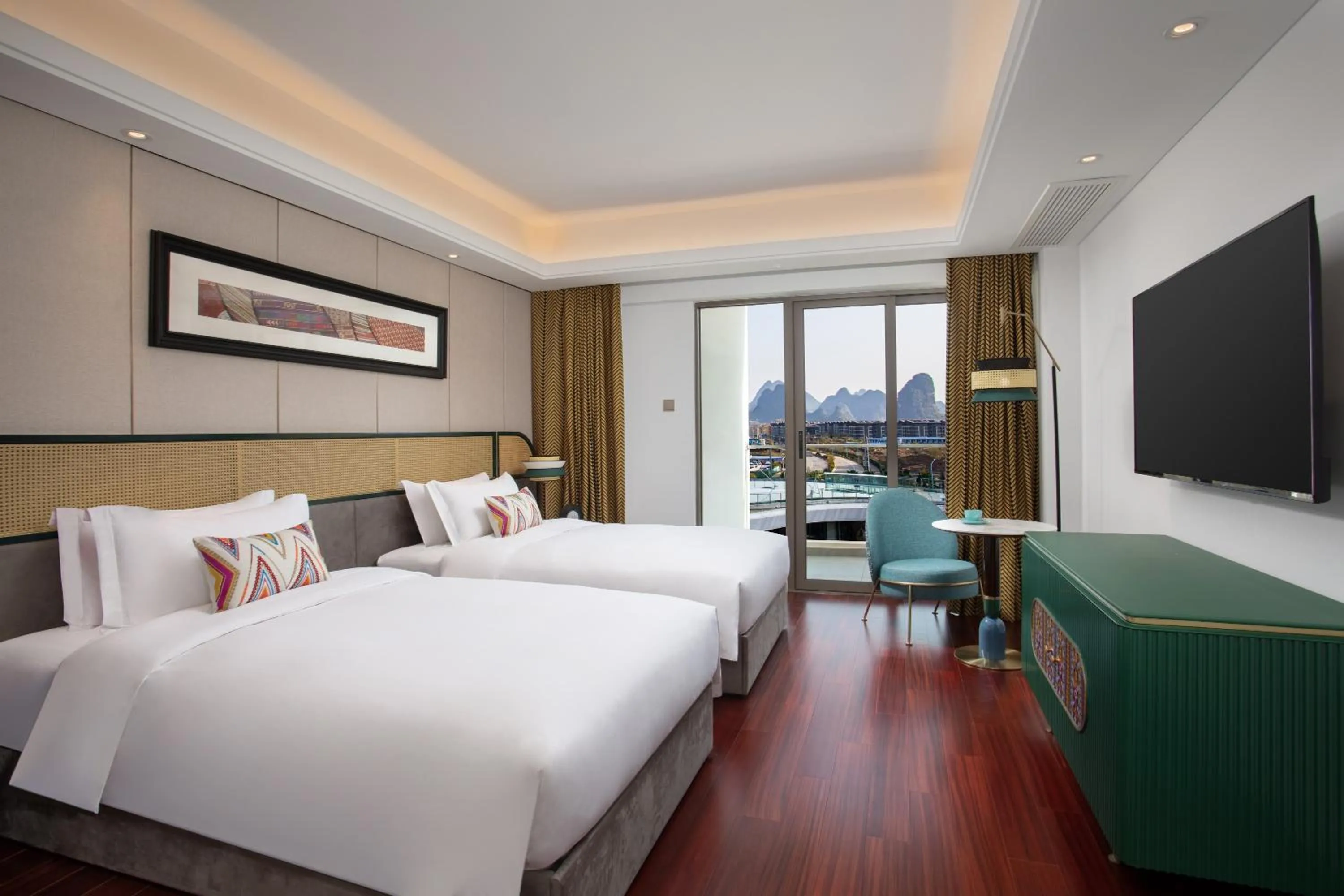 Photo of the whole room, Bed in Wingate By Wyndham Yangshuo