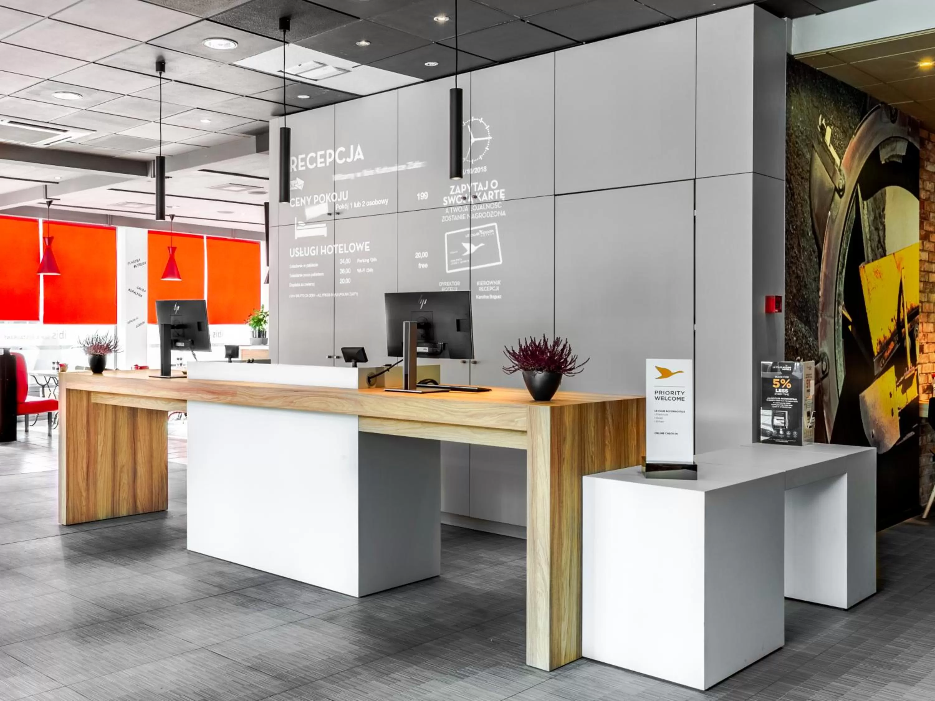 Lobby or reception in Ibis Katowice - Zabrze