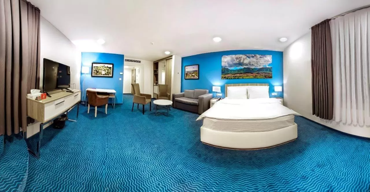 Bed in Central Hotel, Fitness and Spa