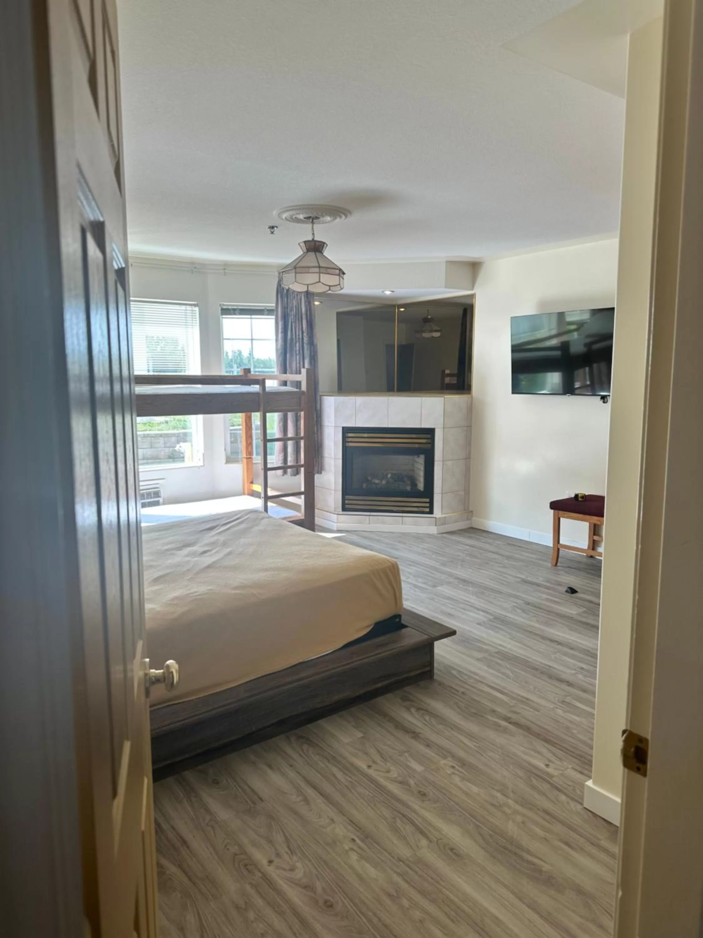 Bed, Bunk Bed in Western Budget Motel East Red Deer