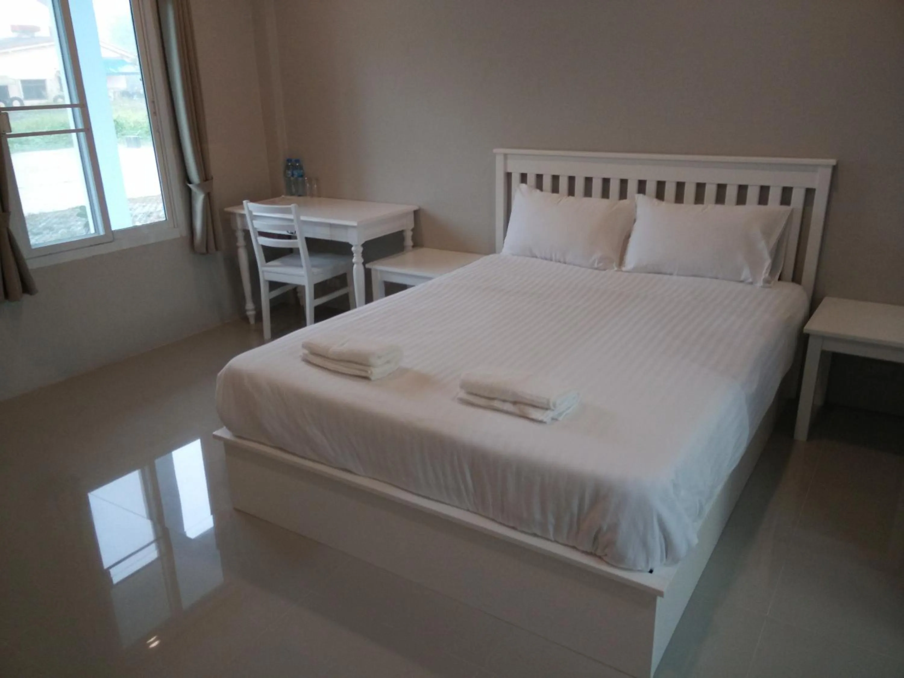 Photo of the whole room, Bed in Vanilla Ville Resort