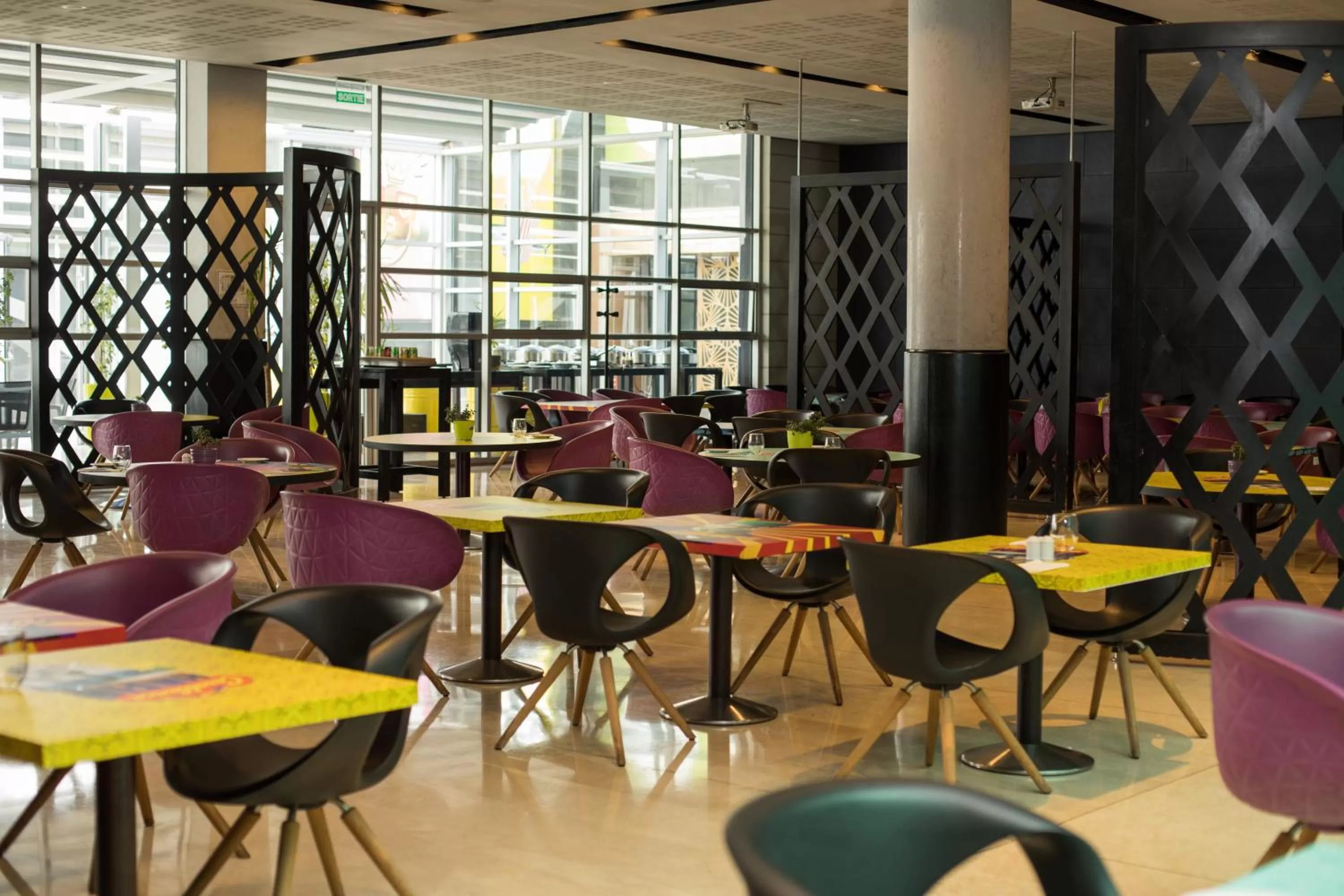 Restaurant/places to eat in Novotel Casablanca City Center