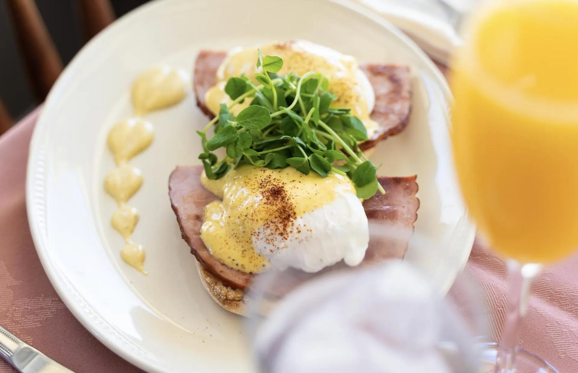 Breakfast in The Maple Inn