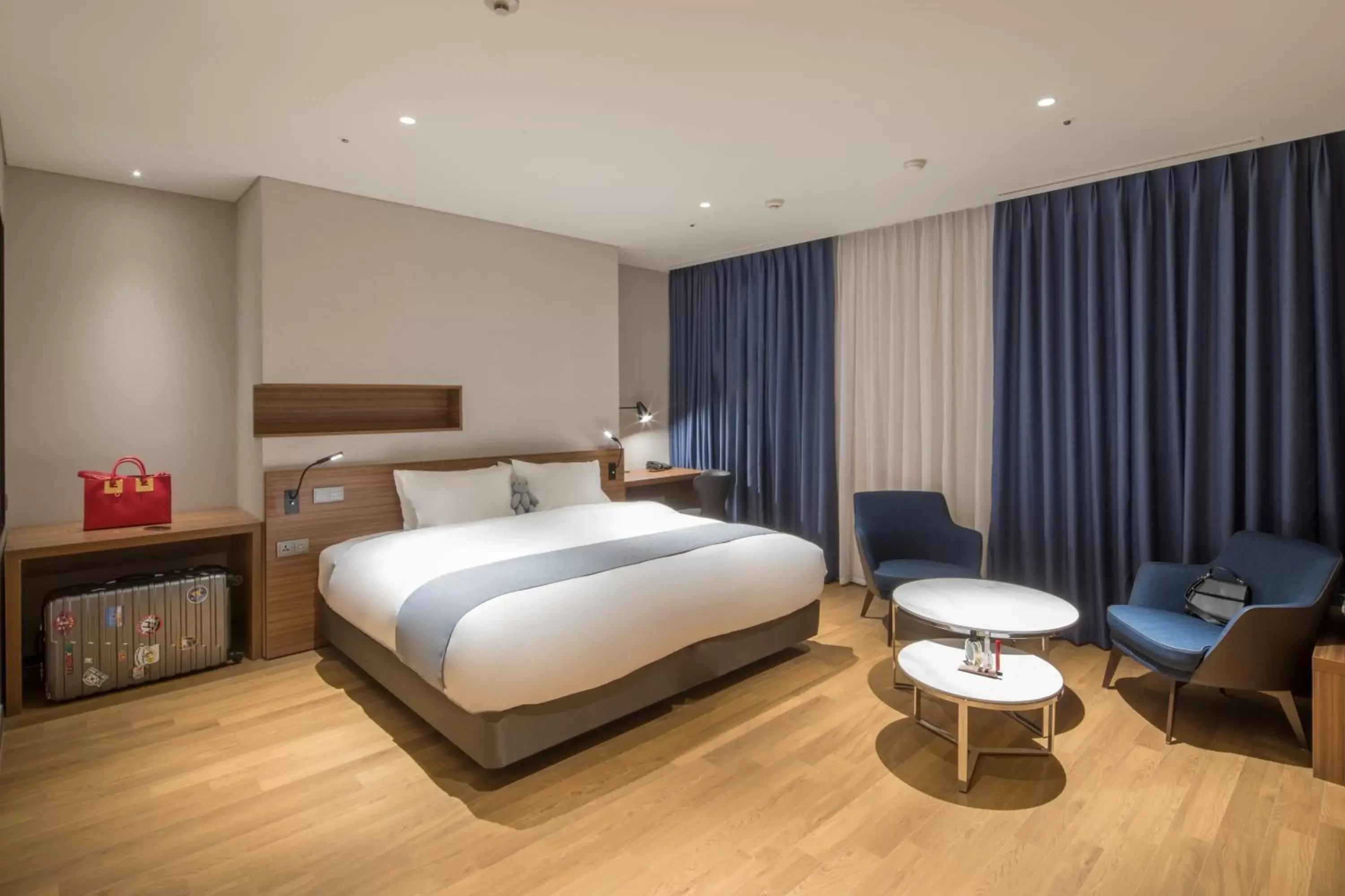 Junior King Suite in Ibis Ambassador Suwon Junior King Suite in Ibis Ambassador Suwon