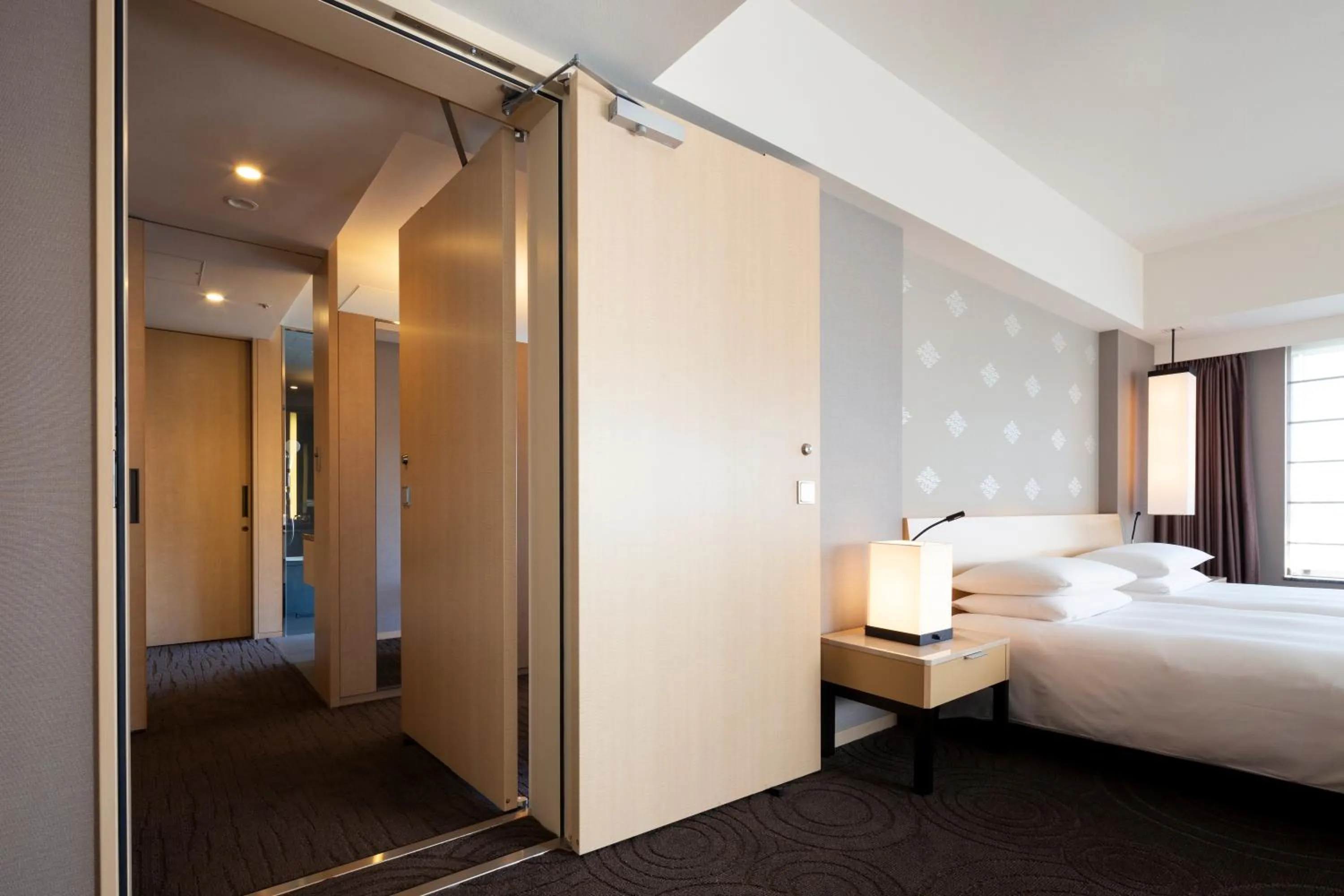 Bedroom, Bed in The Capitol Hotel Tokyu