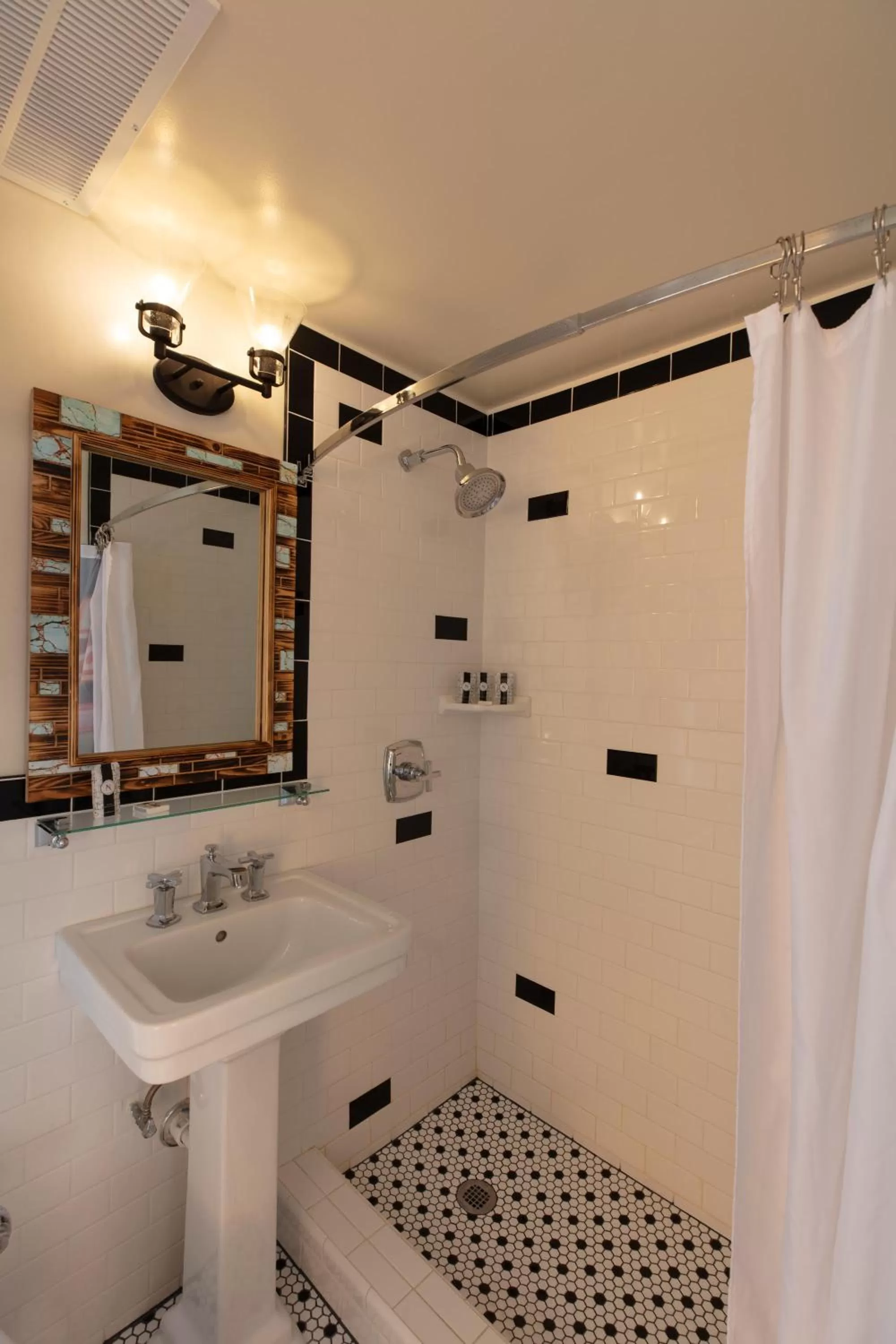 Bathroom in Hotel El Rancho