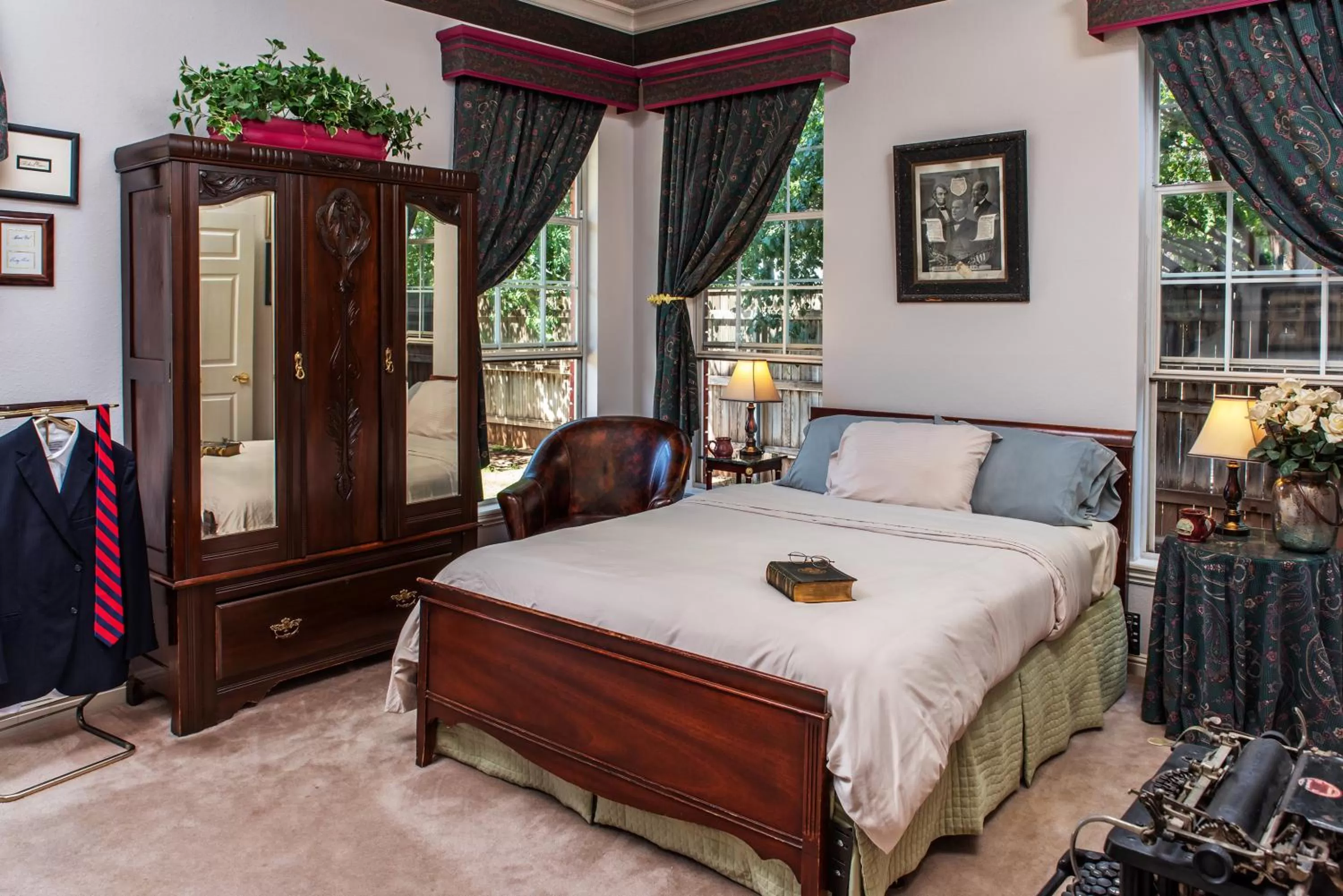 Bed in Woodrow House Bed & Breakfast