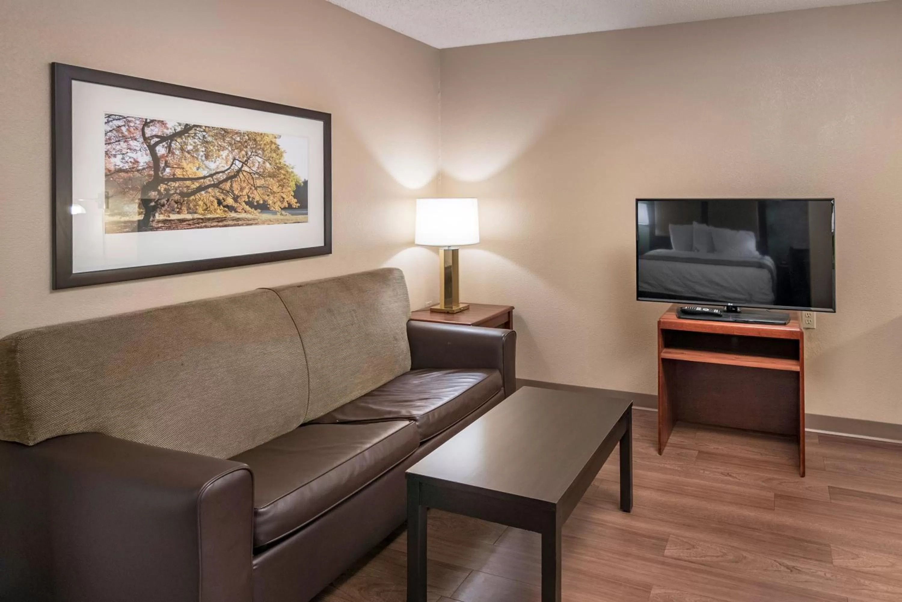 Living room in Extended Stay America Suites - Oklahoma City - Northwest