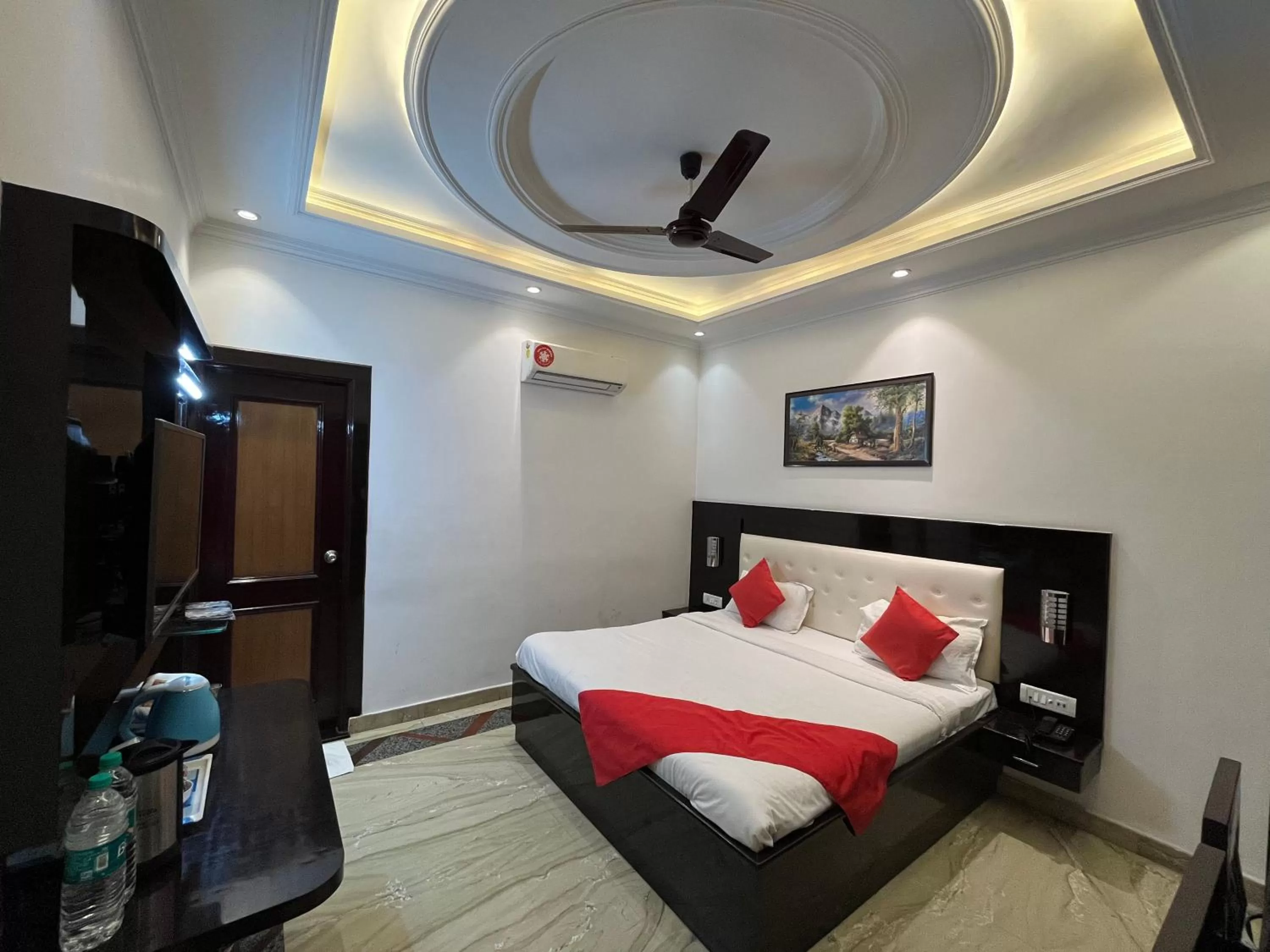 Bedroom, Bed in Hotel Marc Royal