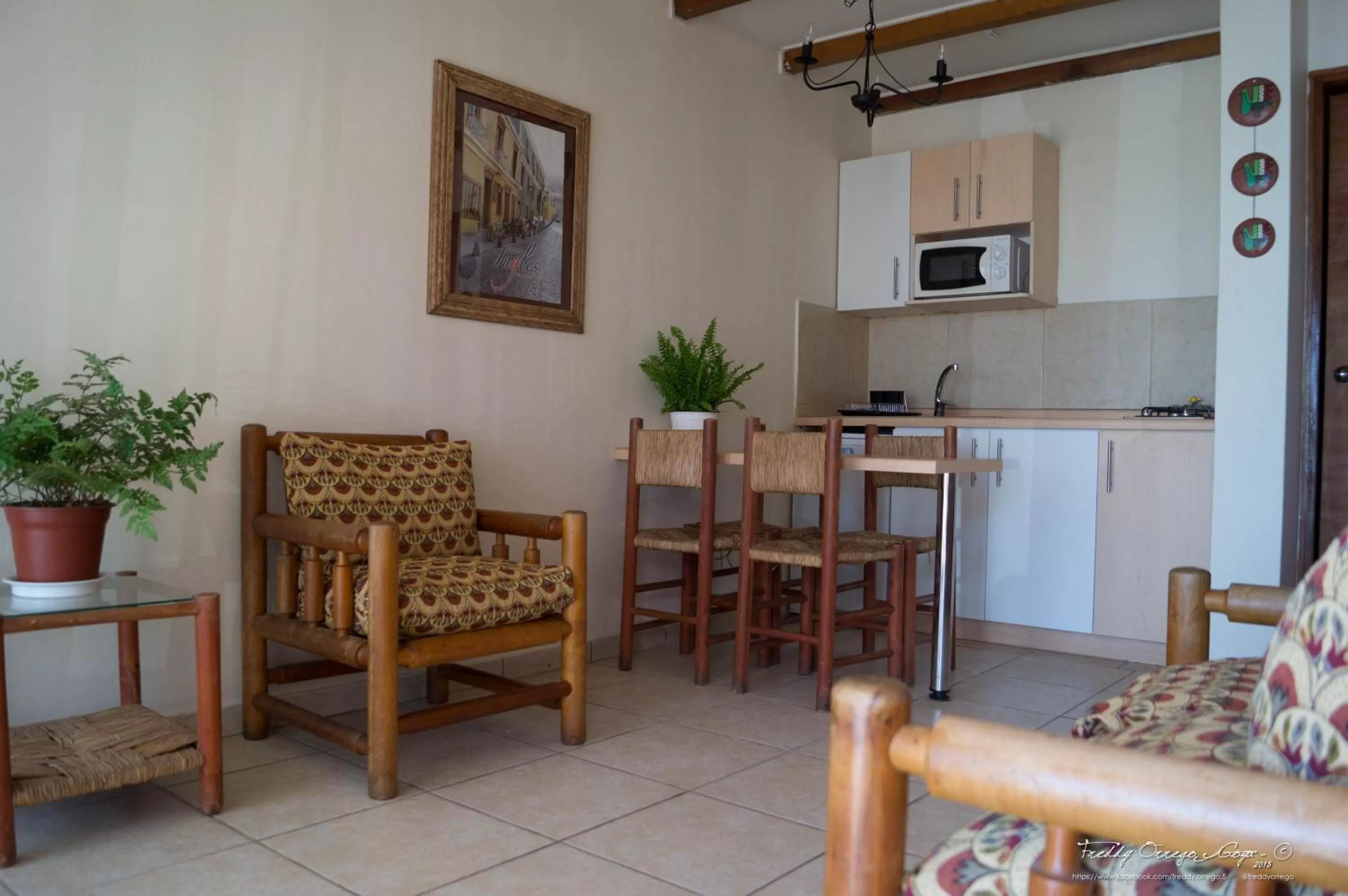 Text overlay, Seating Area in Hotel La Fuente