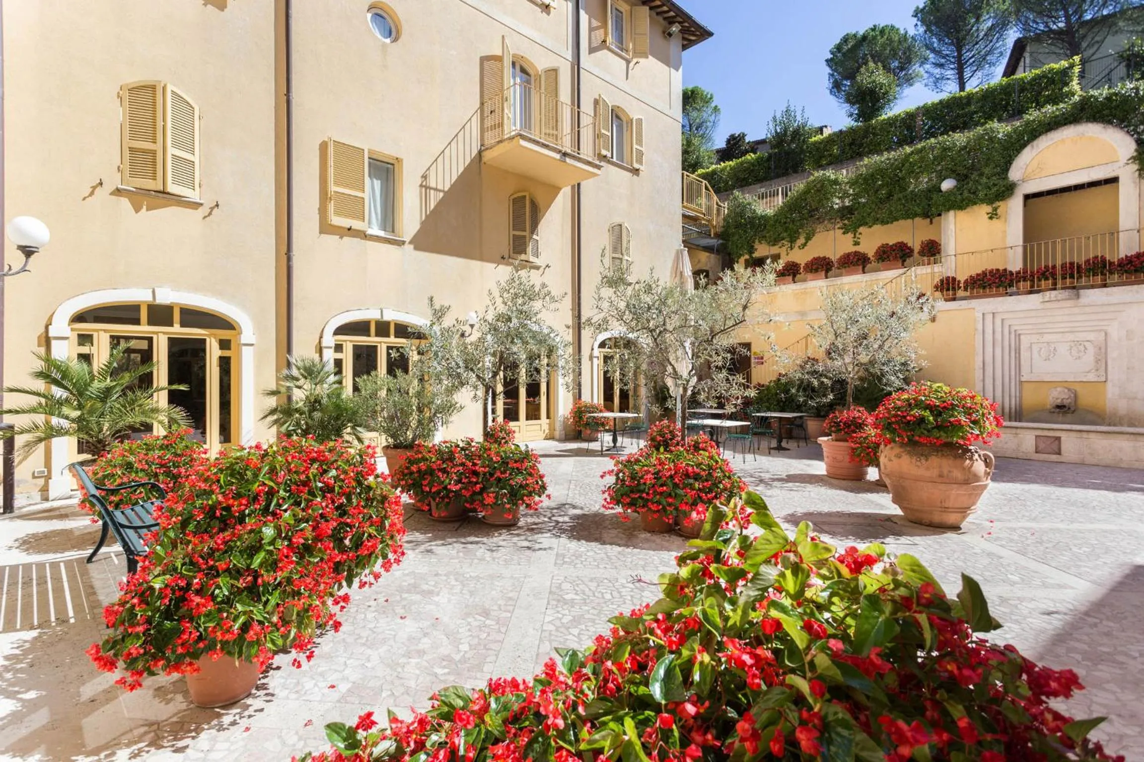 Property building in Hotel San Luca