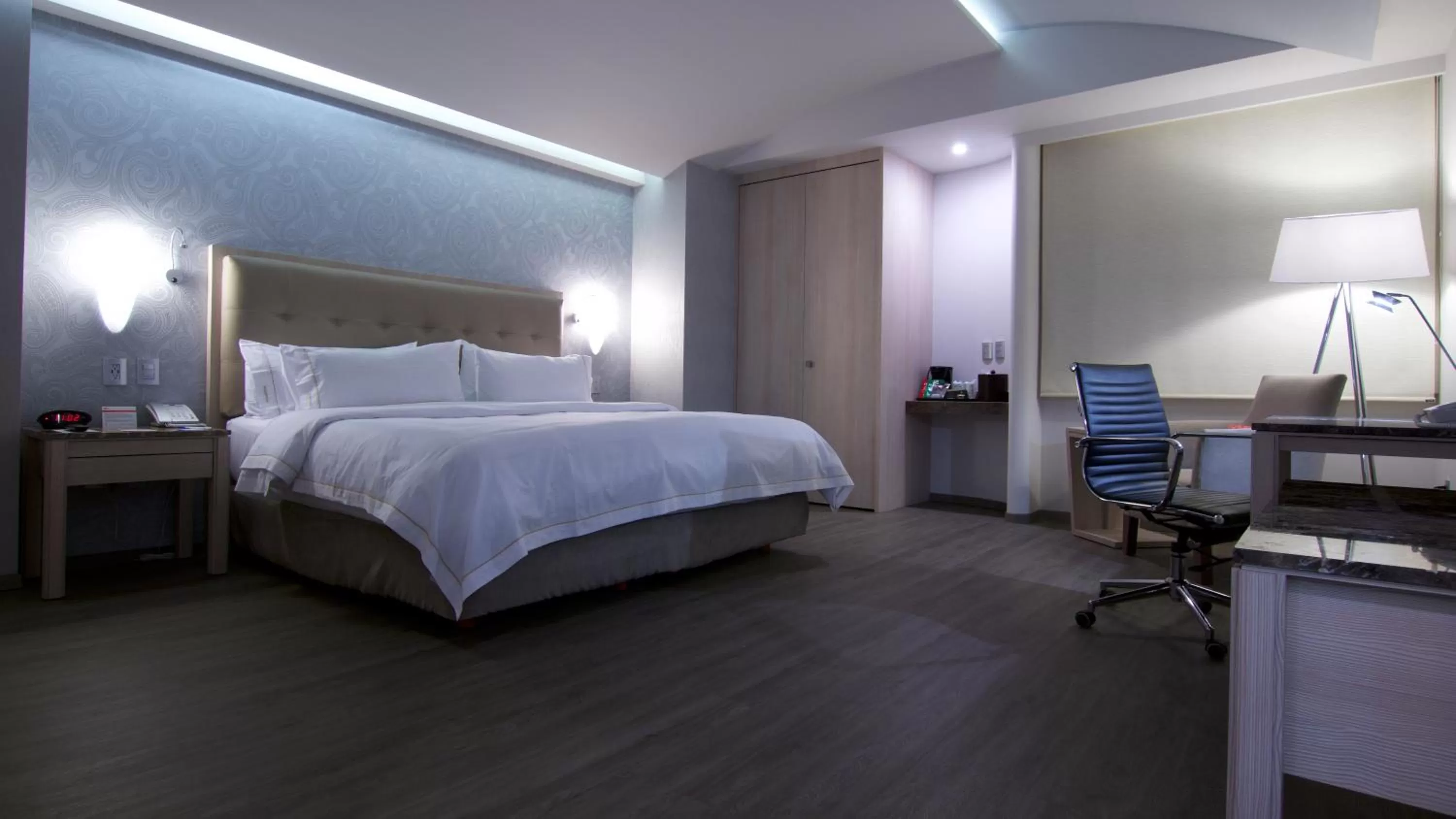 Decorative detail, Bed in Holiday Inn Express Mexico- Toreo by IHG