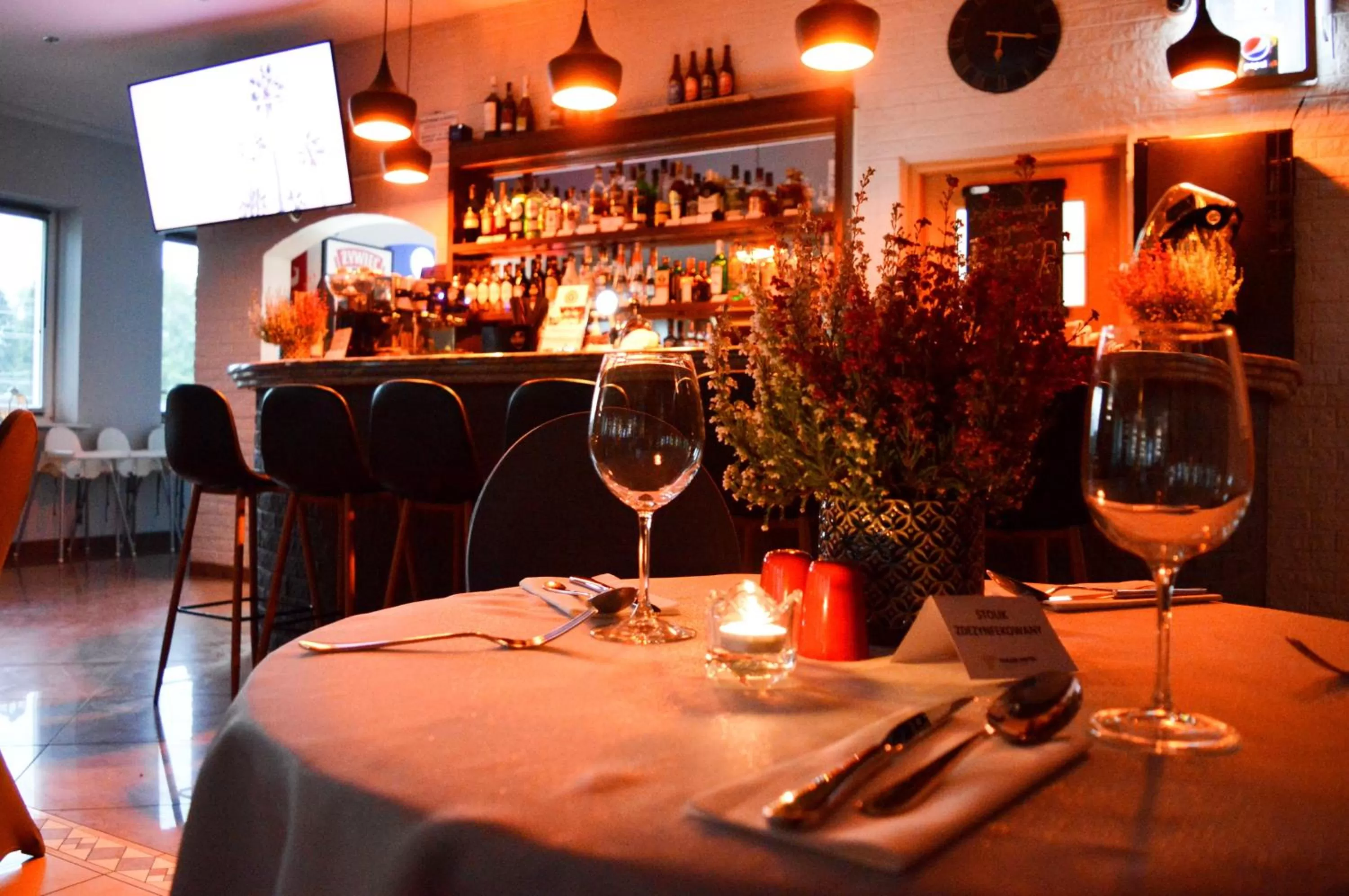 Restaurant/places to eat in Tailor Hotel Sport & Conference