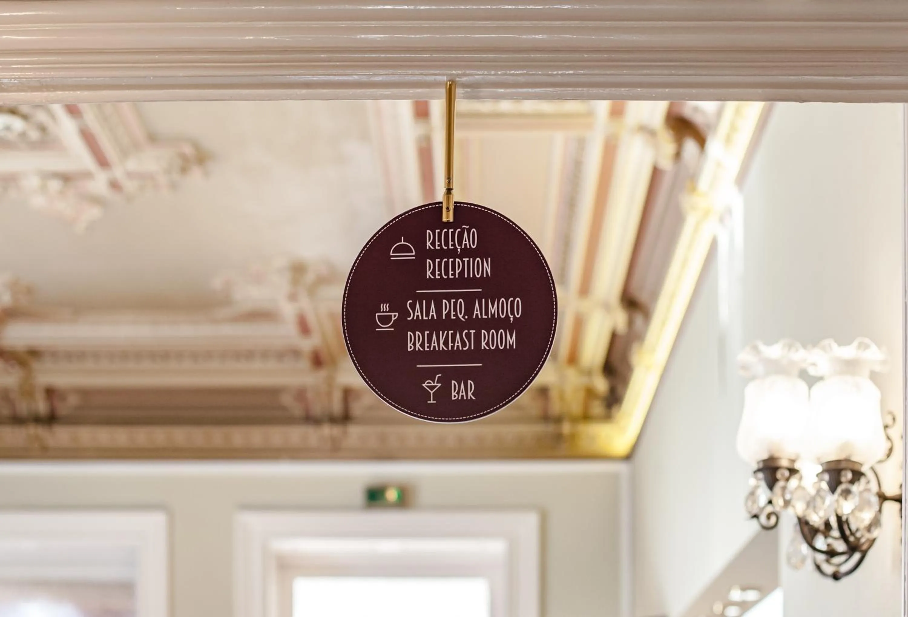 Communal lounge/ TV room in The Rex Hotel Porto