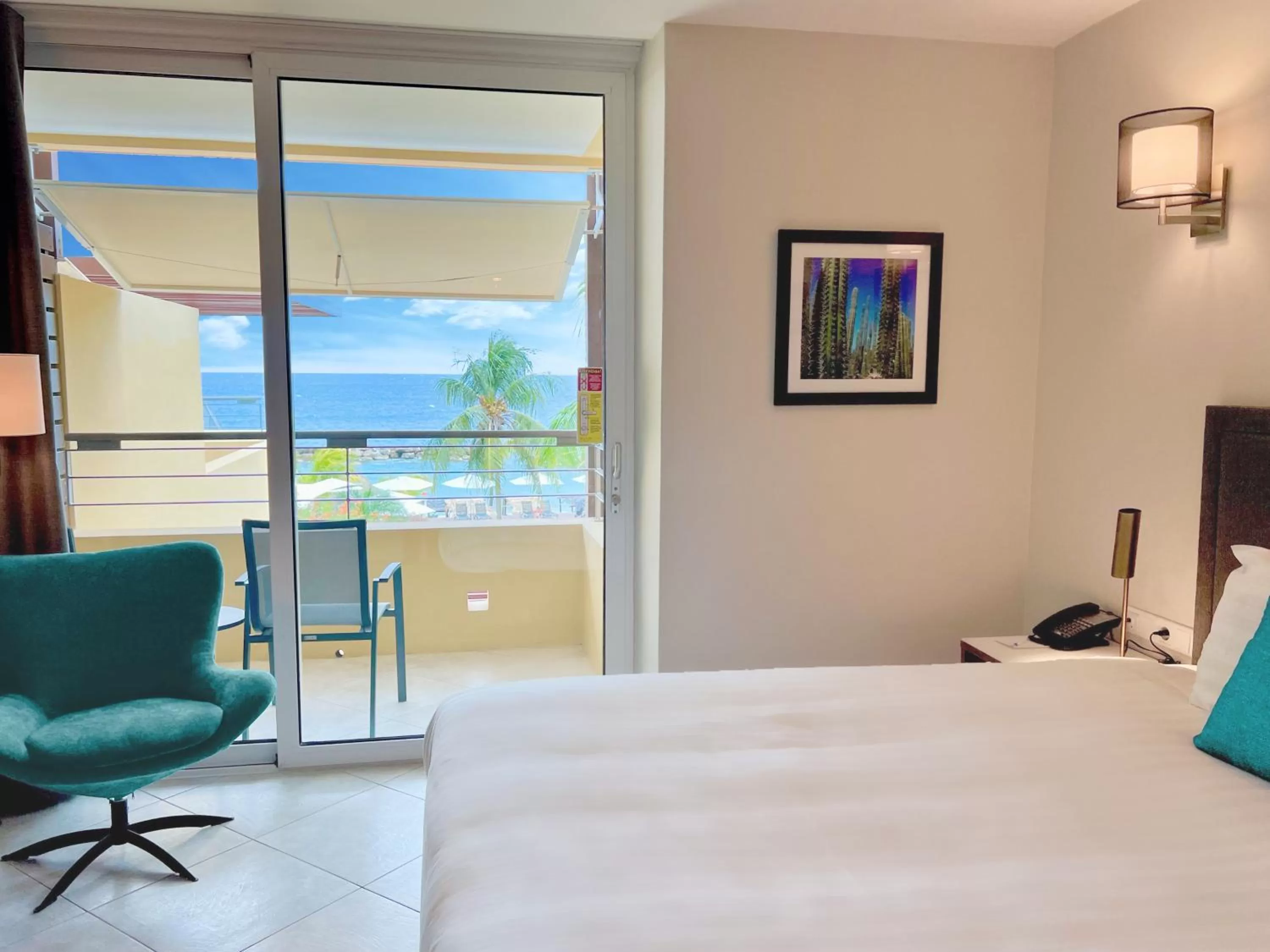 Bed in Curacao Avila Beach Hotel