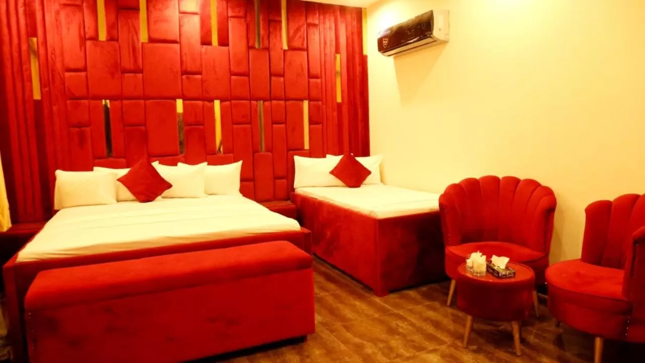 Bed in HOTEL DE SMART Multan