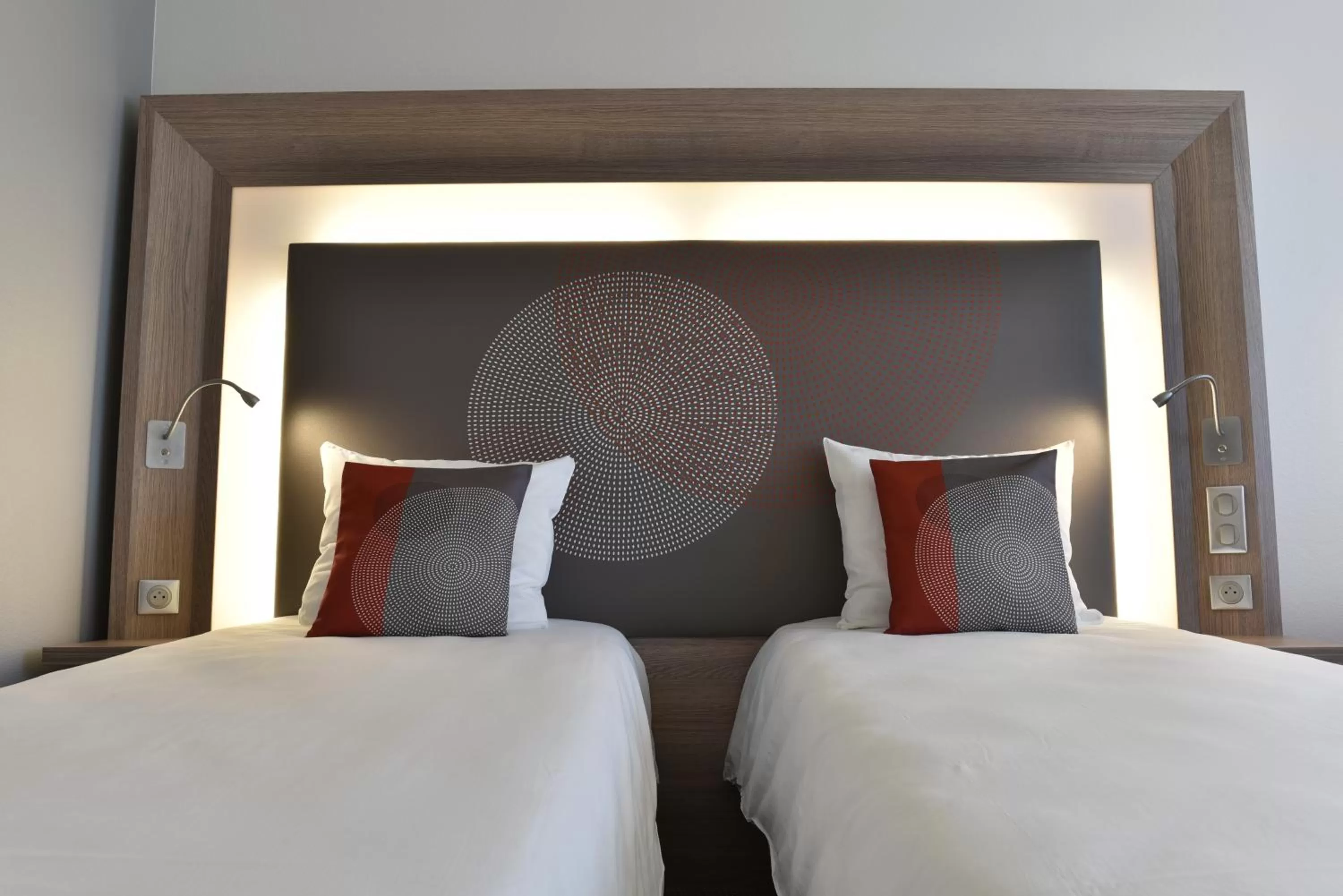 Photo of the whole room, Bed in Novotel Paris Nord Expo Aulnay