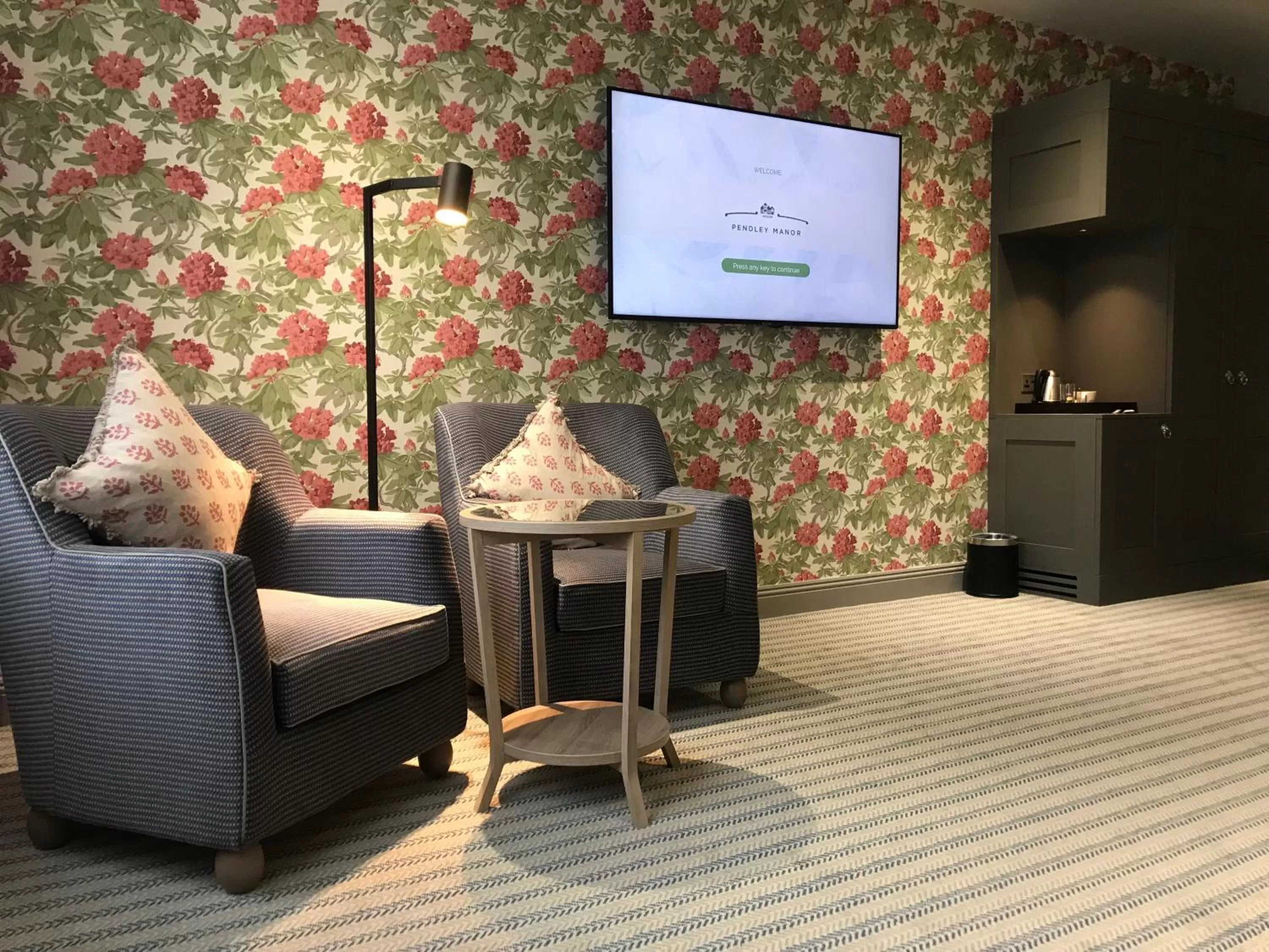 Seating area in Pendley Manor