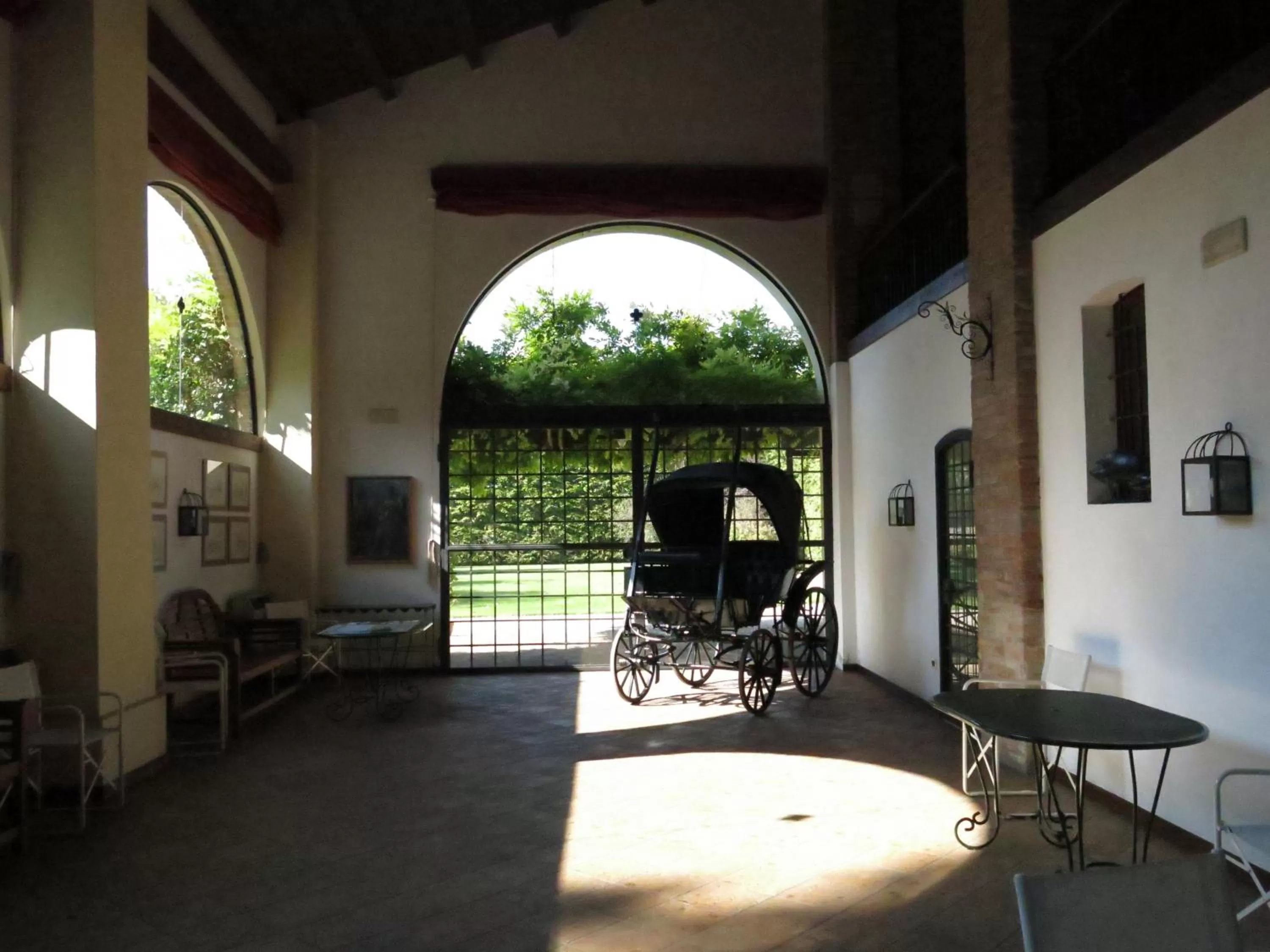 Communal lounge/ TV room in Villa Schiavi