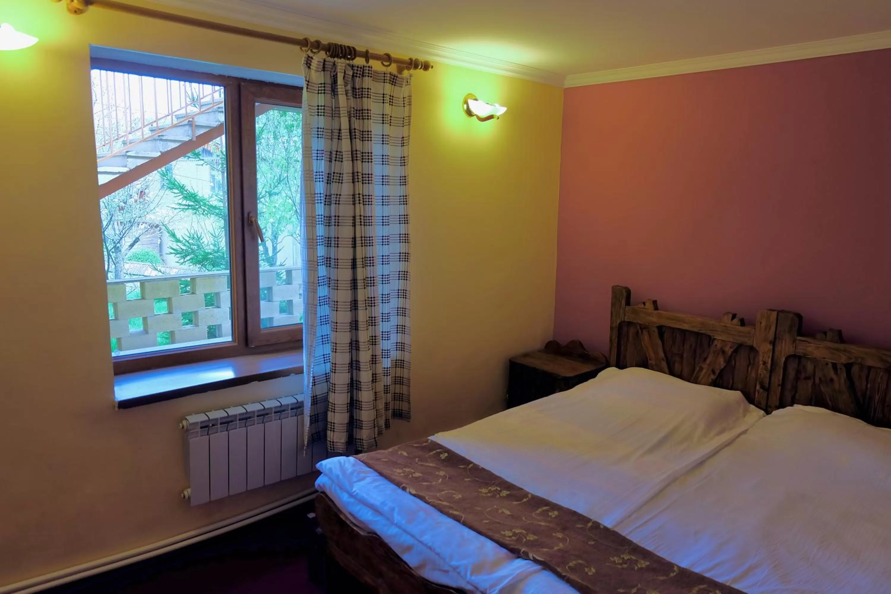 Bed in Dil Hill by Sam