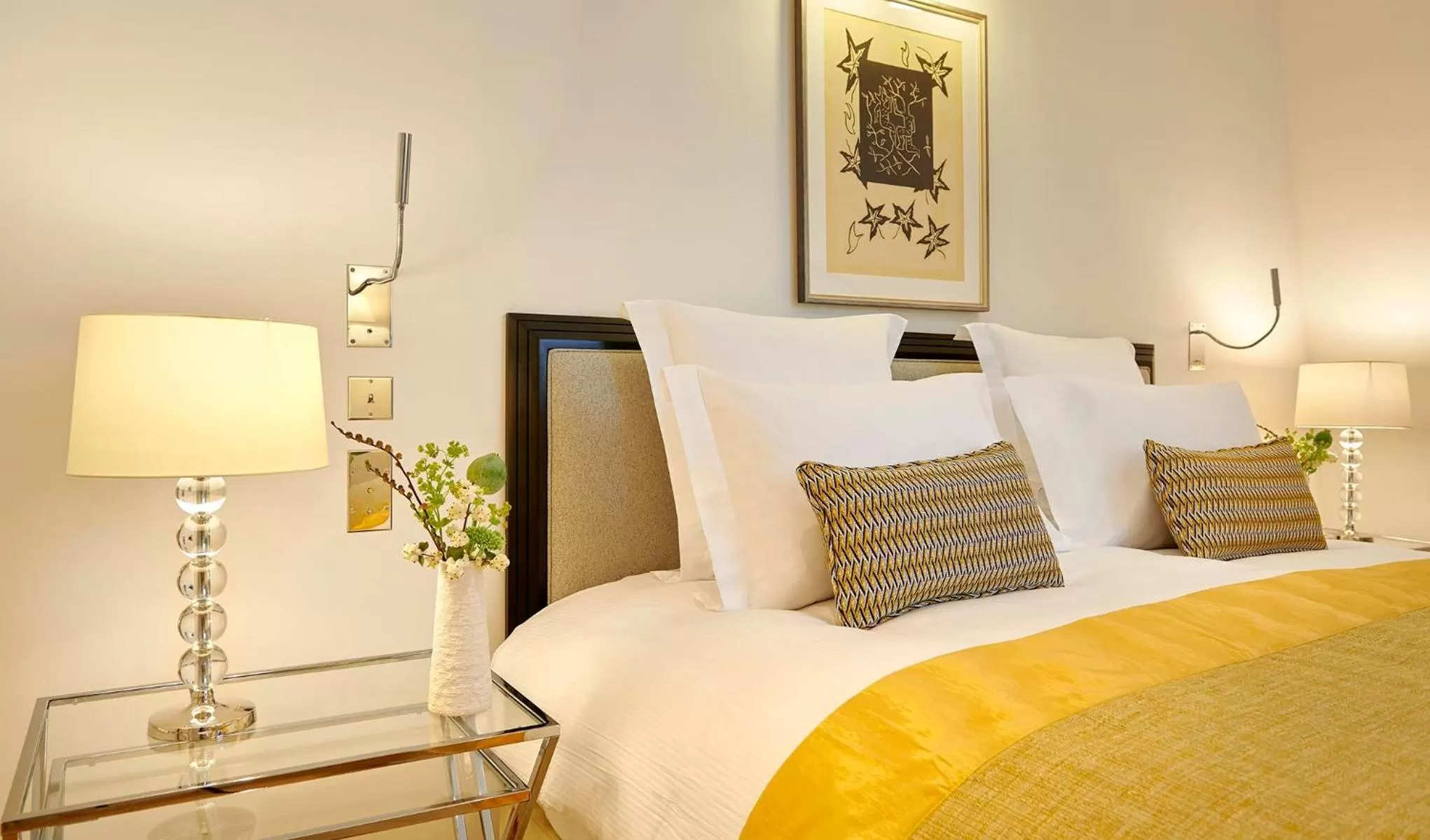 Bed in Le Burgundy Paris