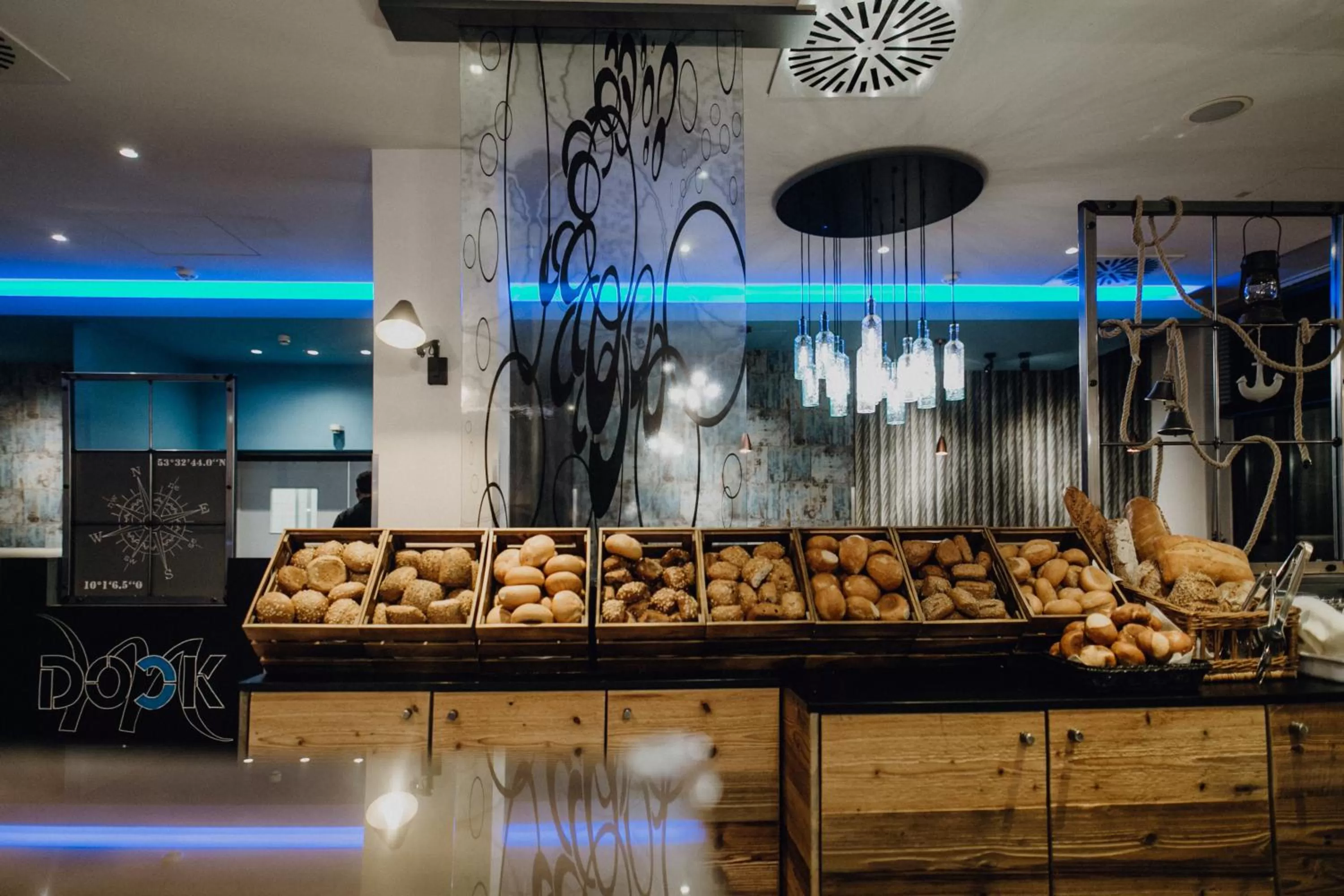 Food and drinks in Mercure Hotel Hamburg City