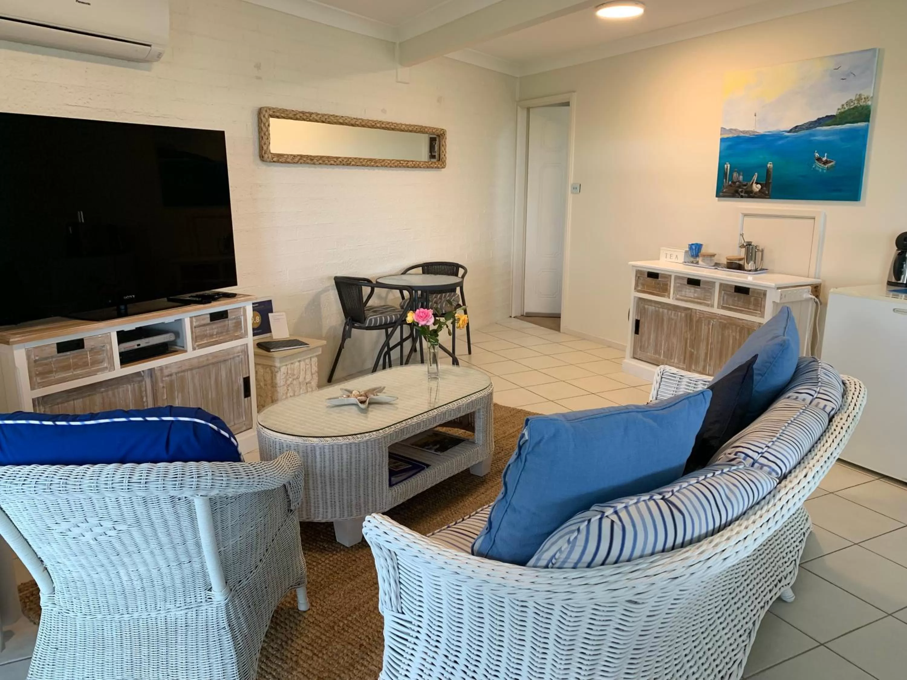 TV and multimedia, Seating Area in Sea Whispers