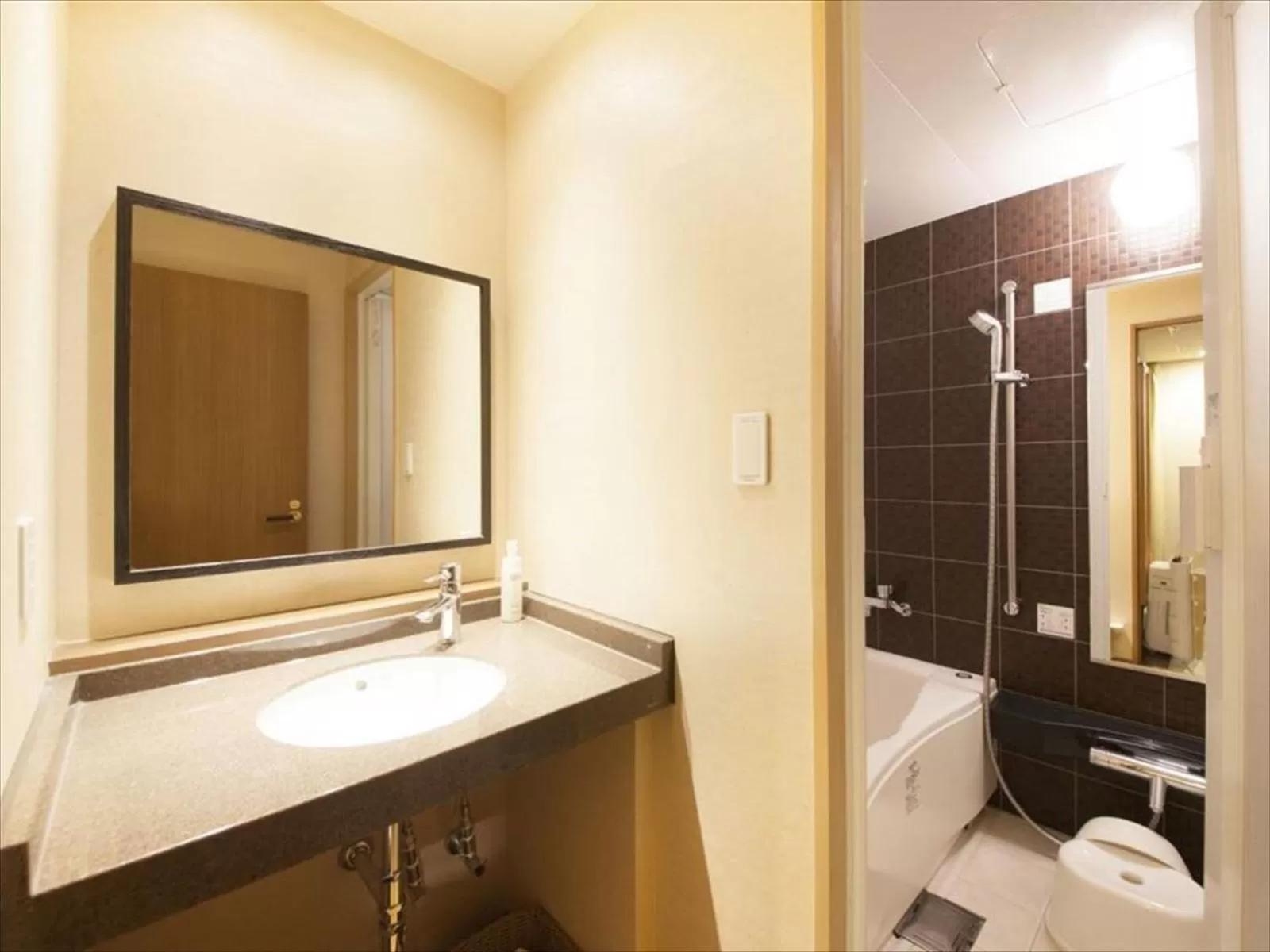 Shower, Bathroom in Asakusa Hotel Hatago