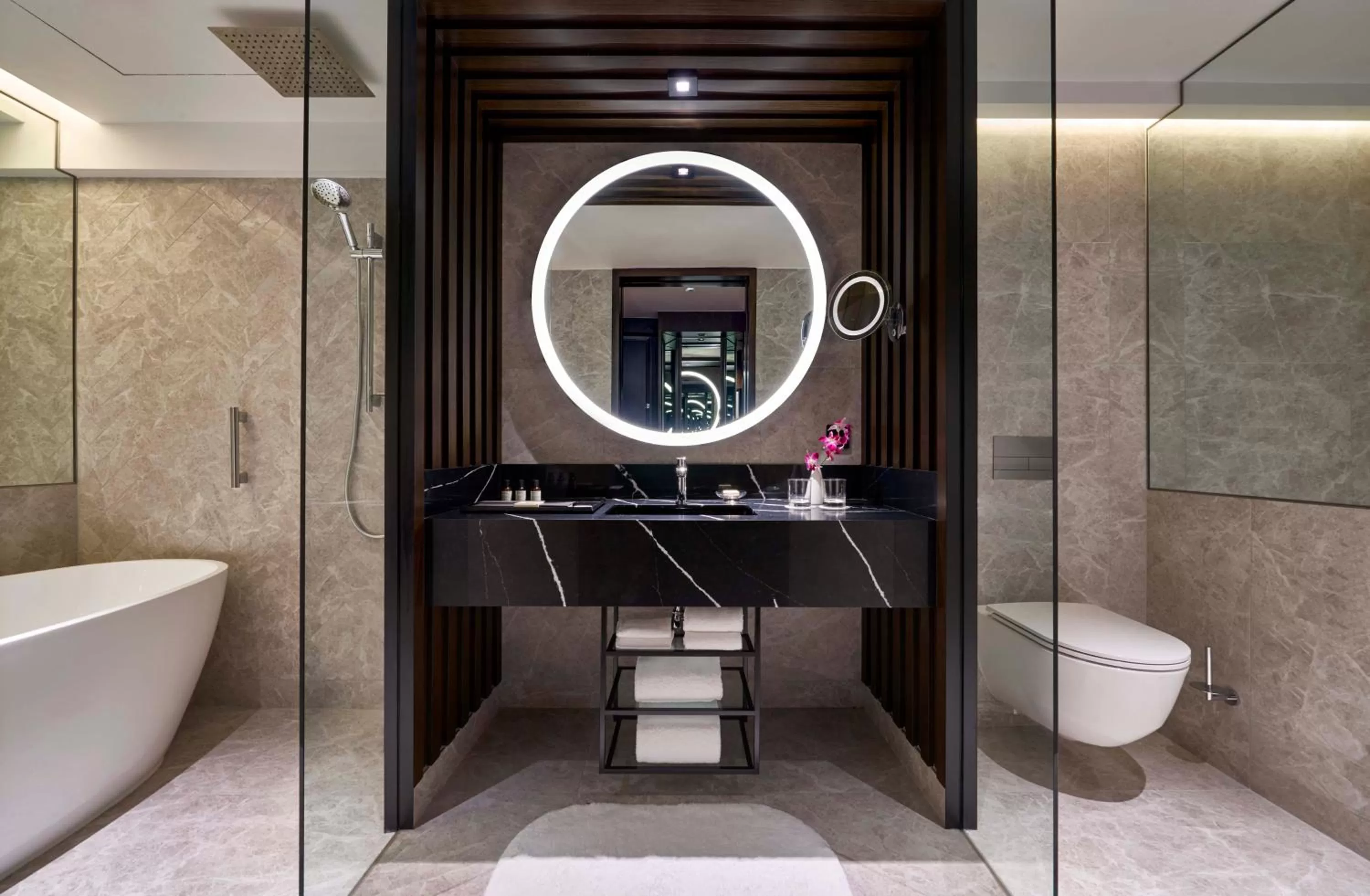 Bathroom in Fairmont Singapore