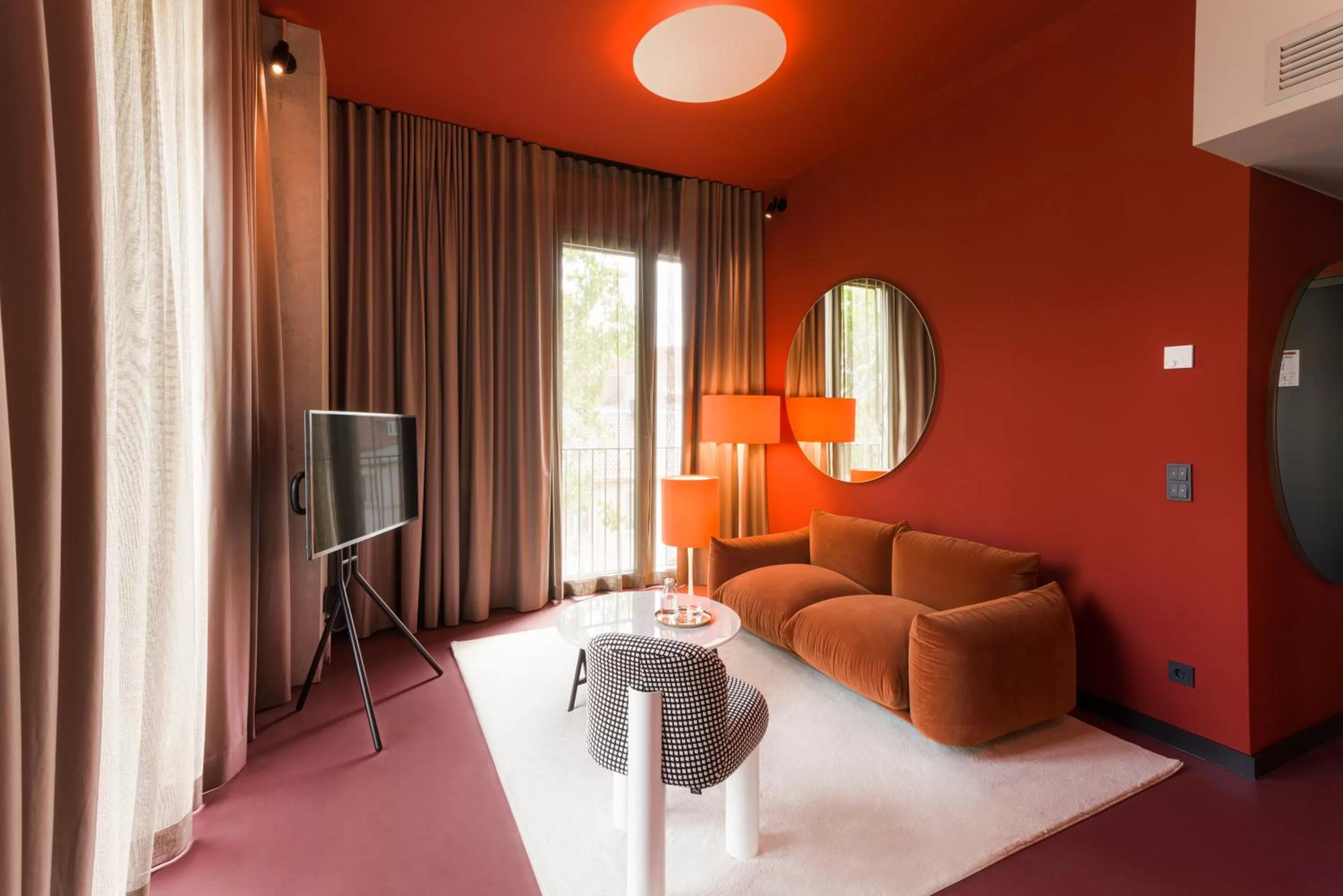 TV and multimedia in EmiLu Design Hotel