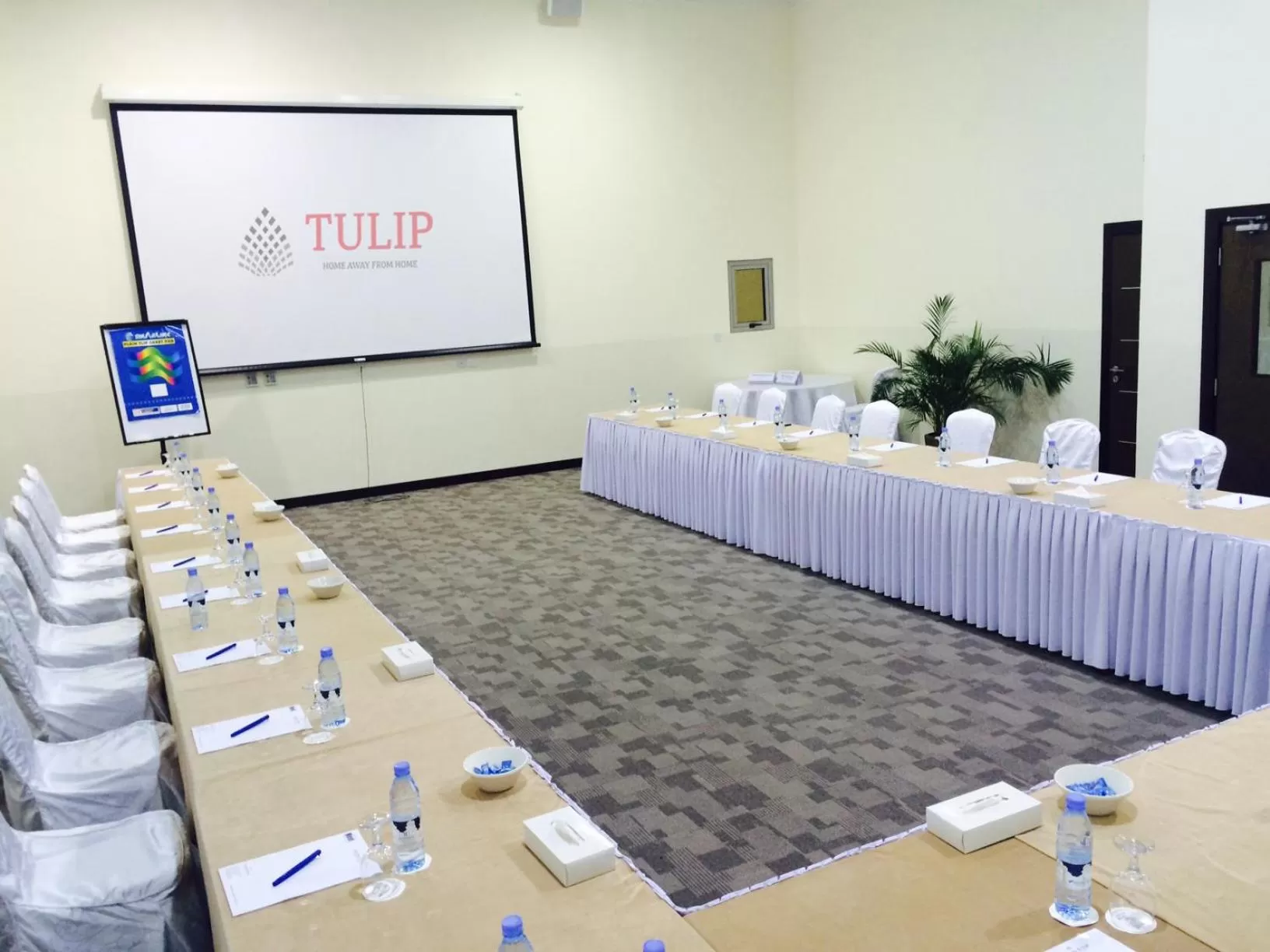 Banquet/Function facilities in Tulip Hotel & Suites