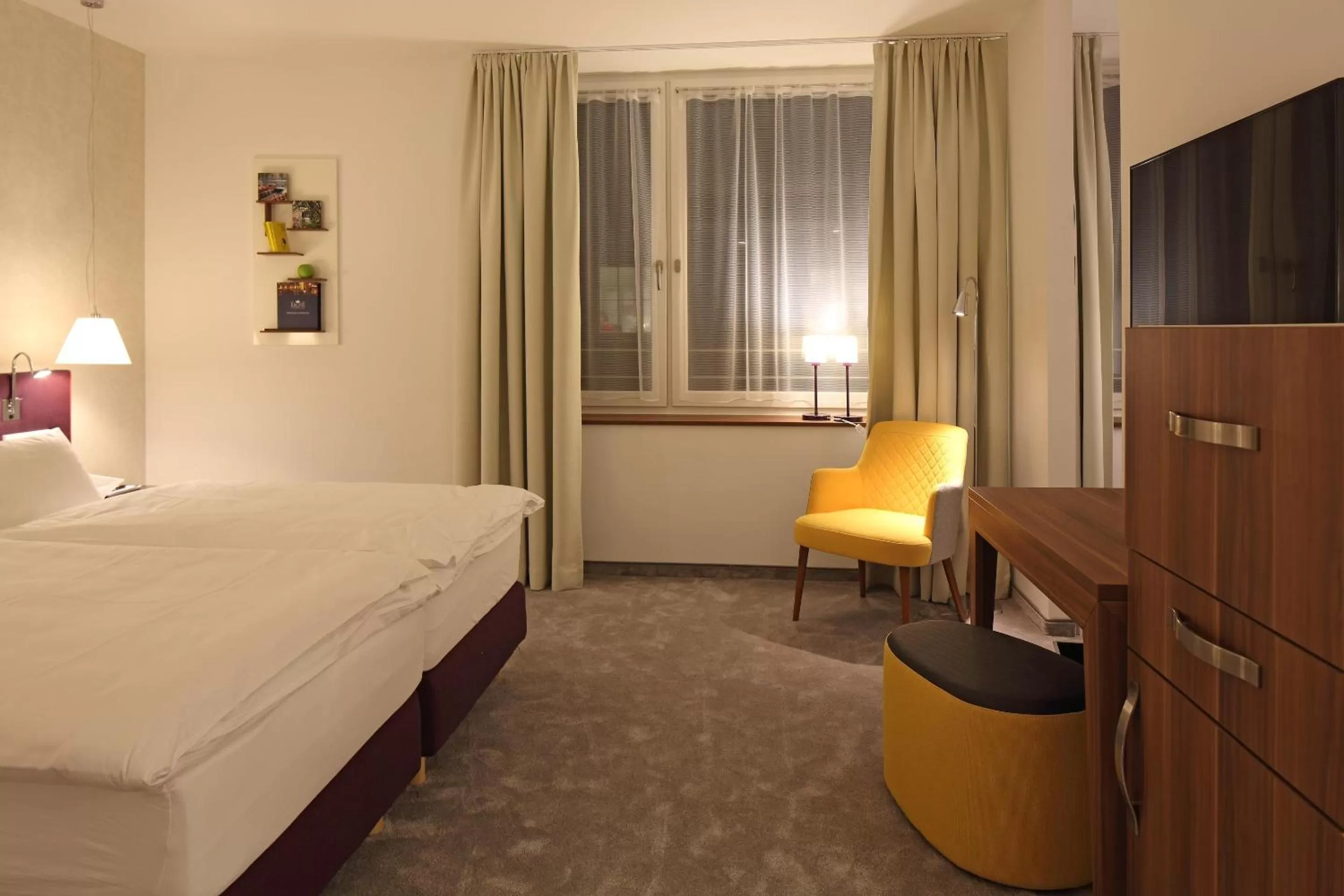 Photo of the whole room, Bed in Hotel Krone ****S