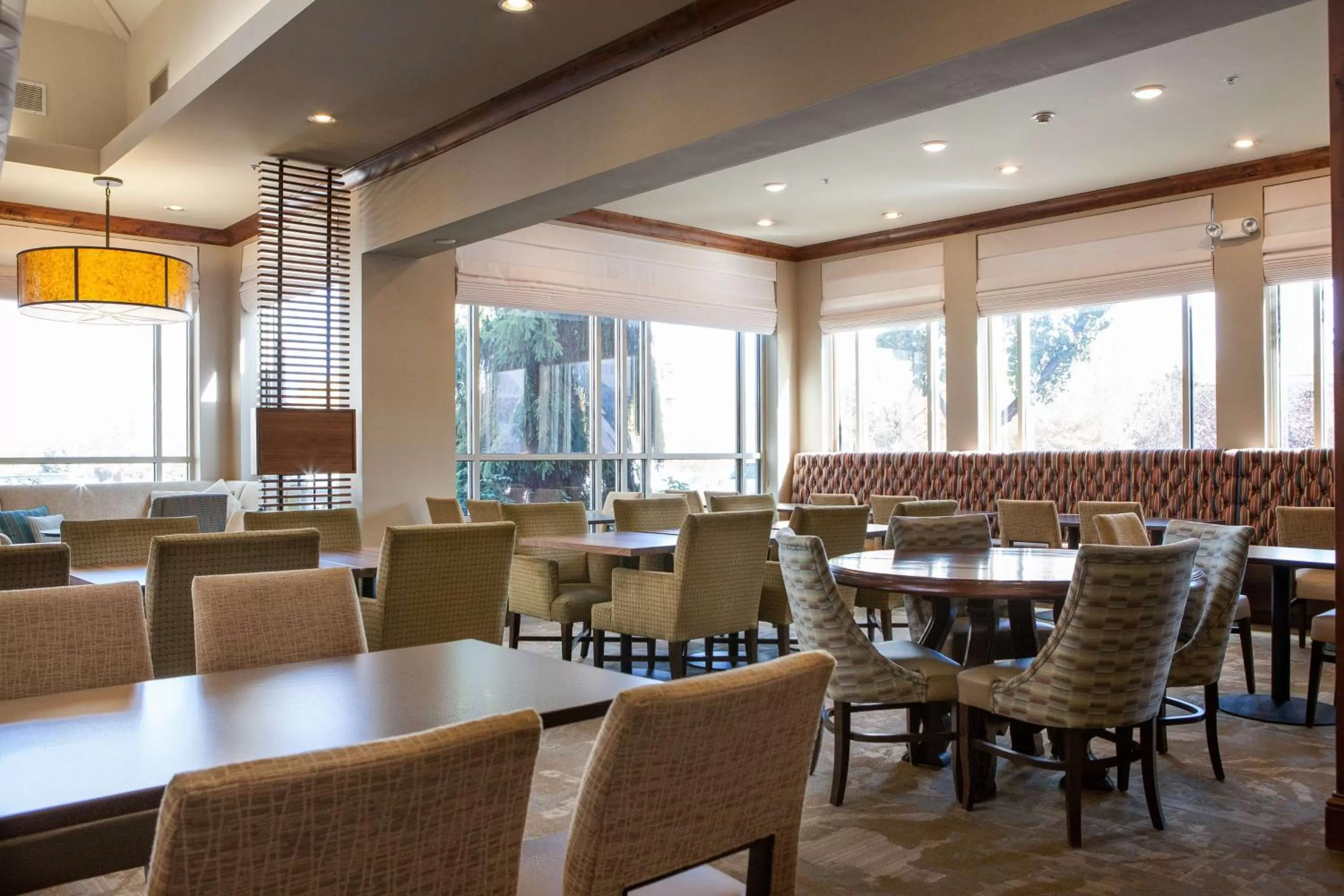 Restaurant/places to eat in Hilton Garden Inn Boise / Eagle
