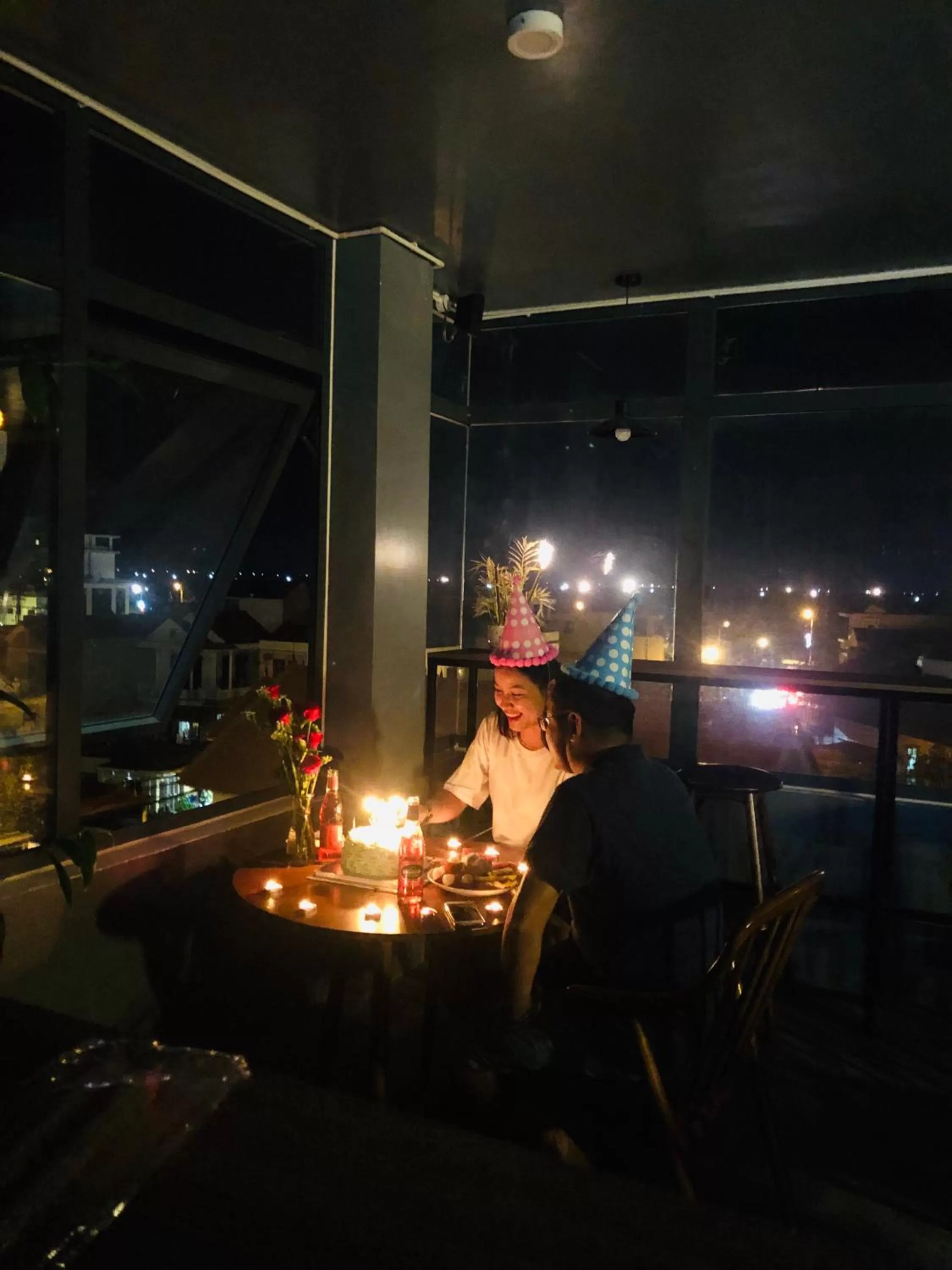 Restaurant/Places to Eat in Peaceful House Hostel