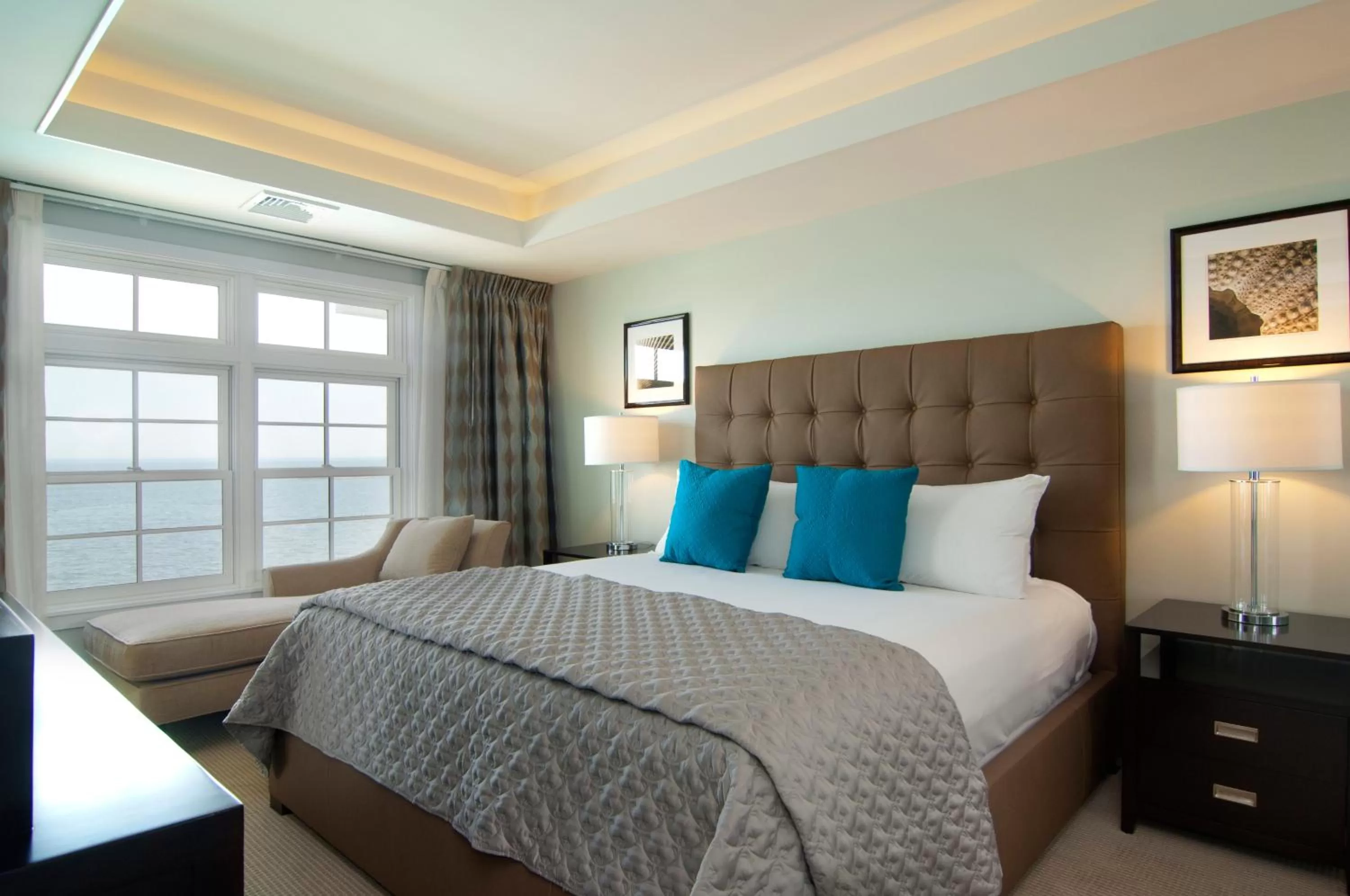 Bed in Water's Edge Resort & Spa