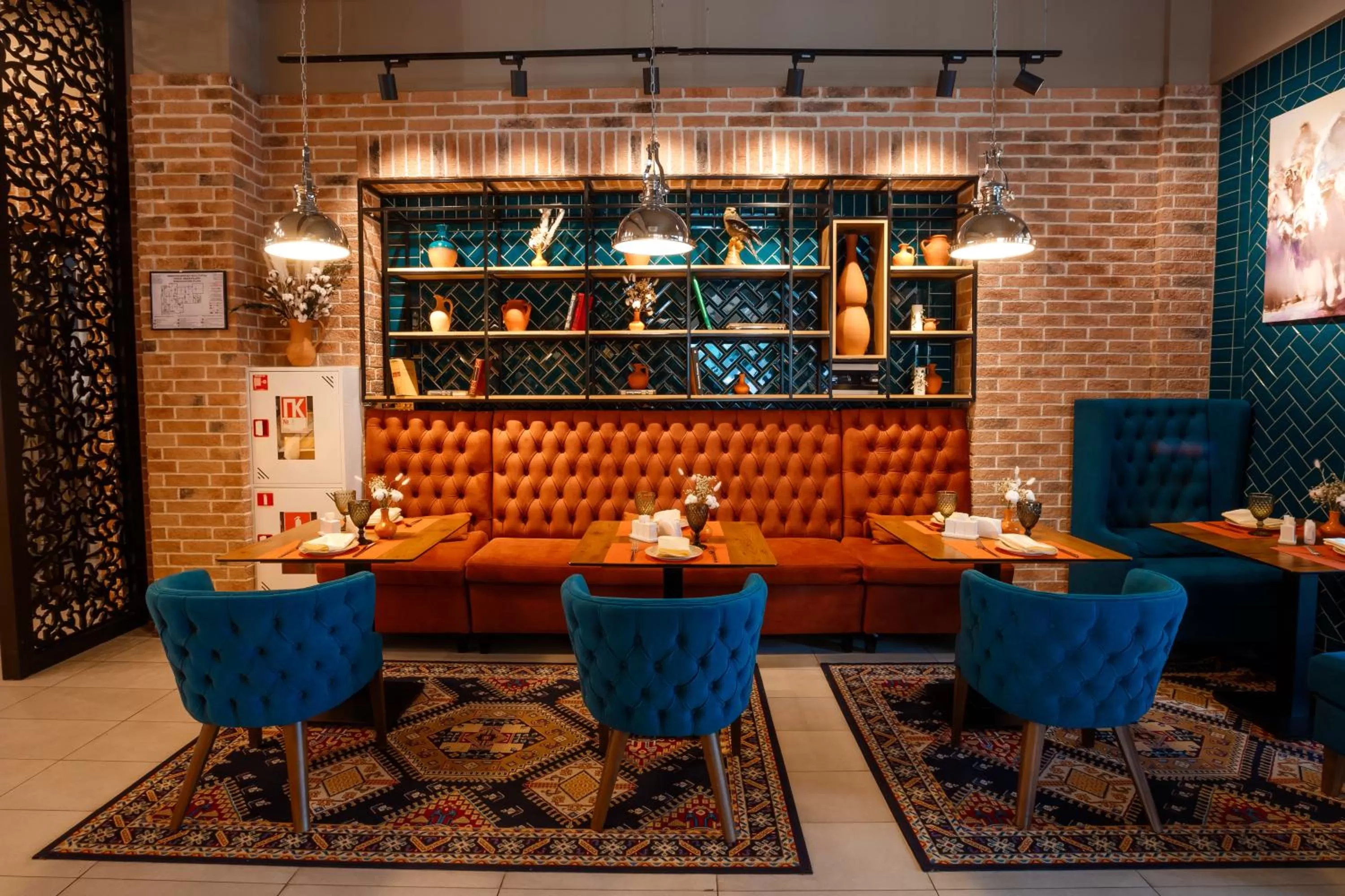 Restaurant/places to eat in Resident City Hotel