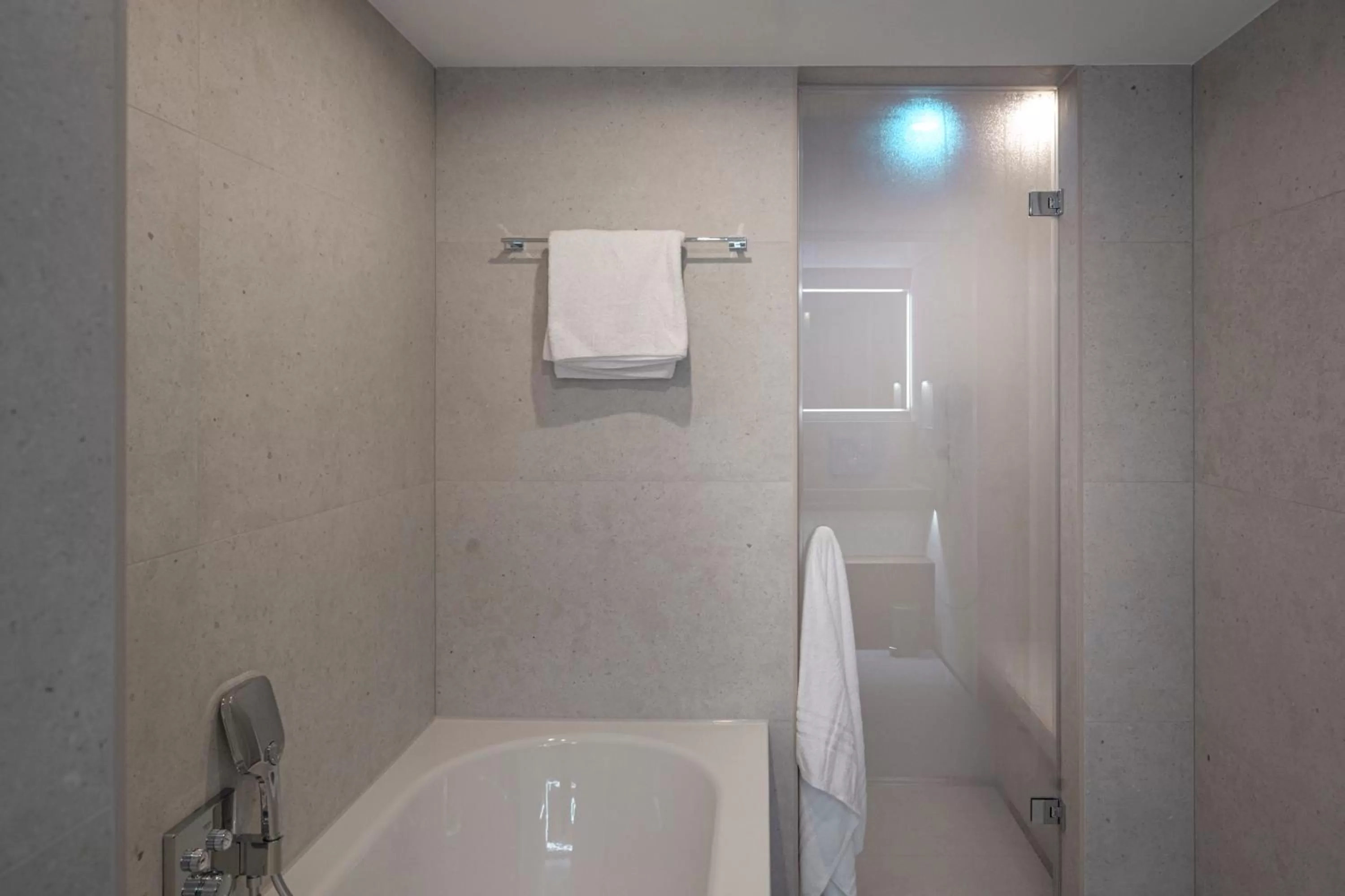 Sauna in Hotel VierJahreszeiten am Seilersee