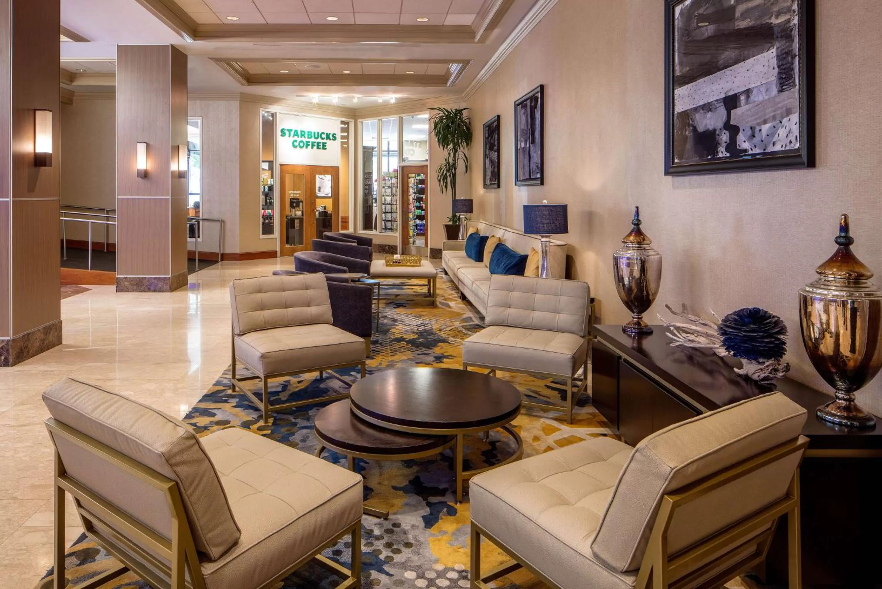 Lobby or reception in Hyatt Regency Saint Louis at The Arch