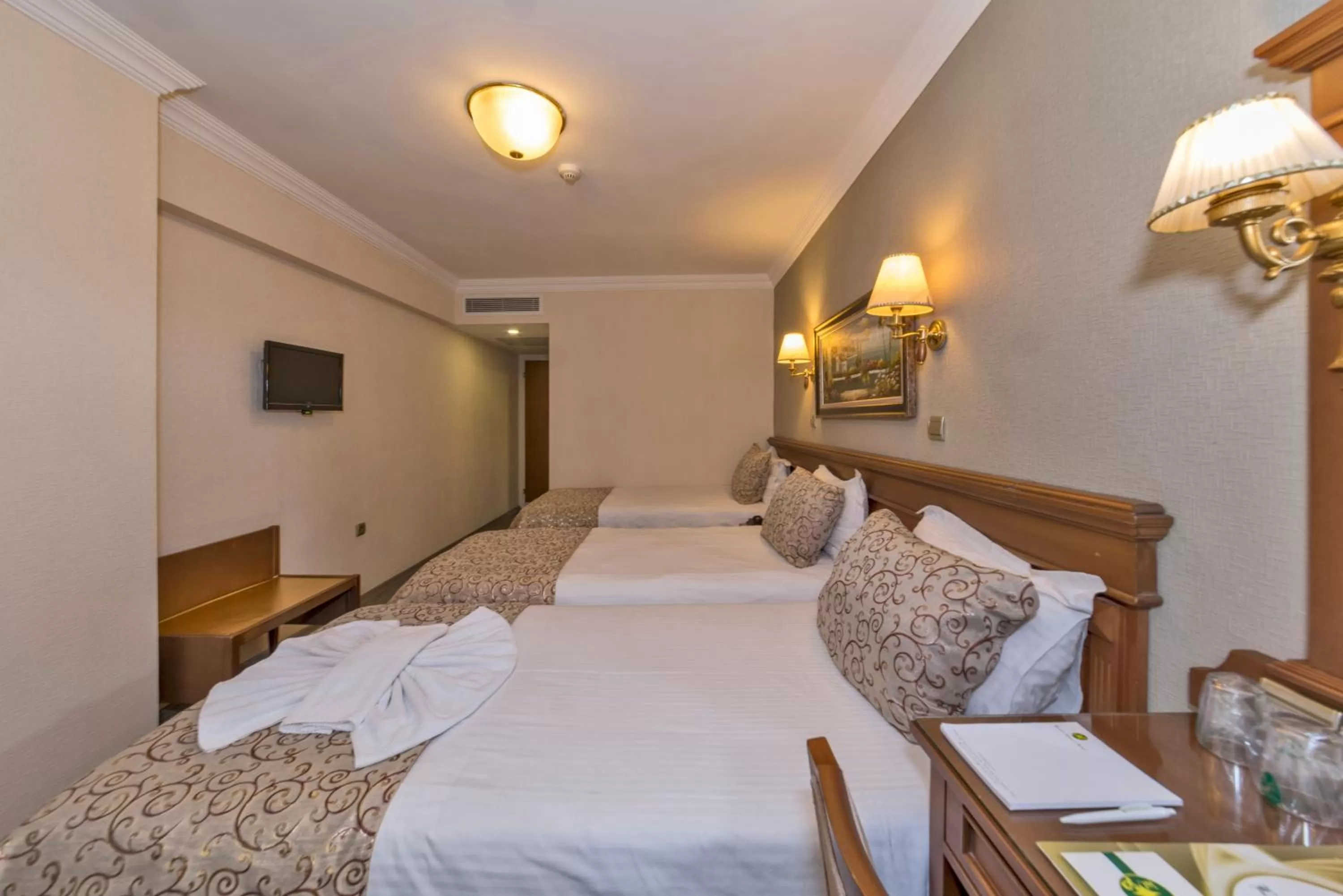 Bed in Laleli Gonen Hotel