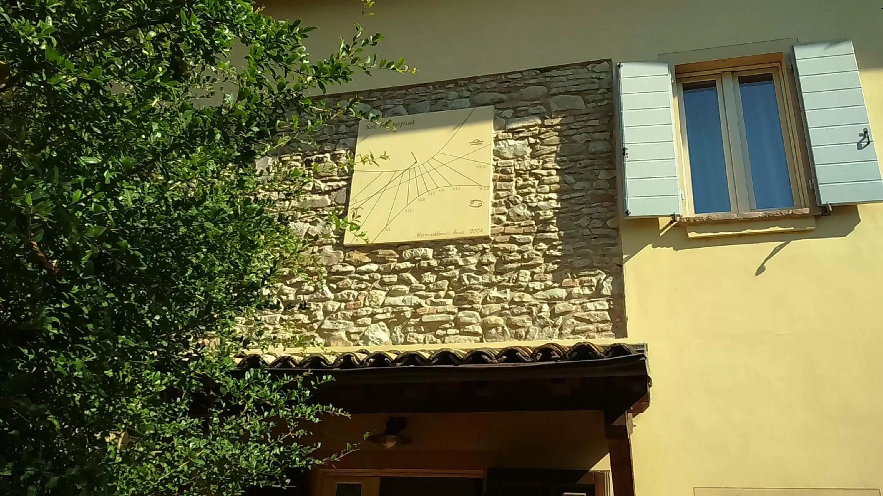 Property Building in Villa Esther