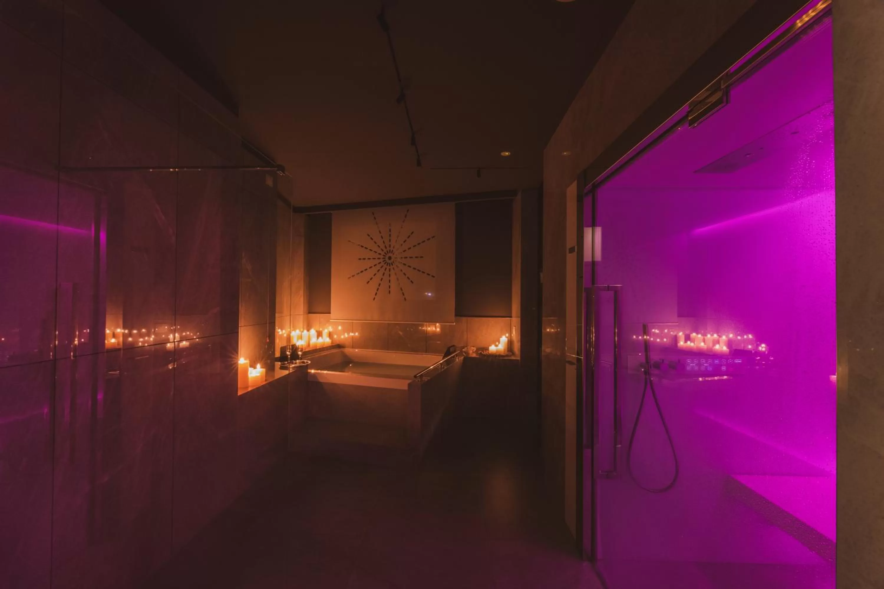 Shower, Bed in Callistos Hotel & Spa