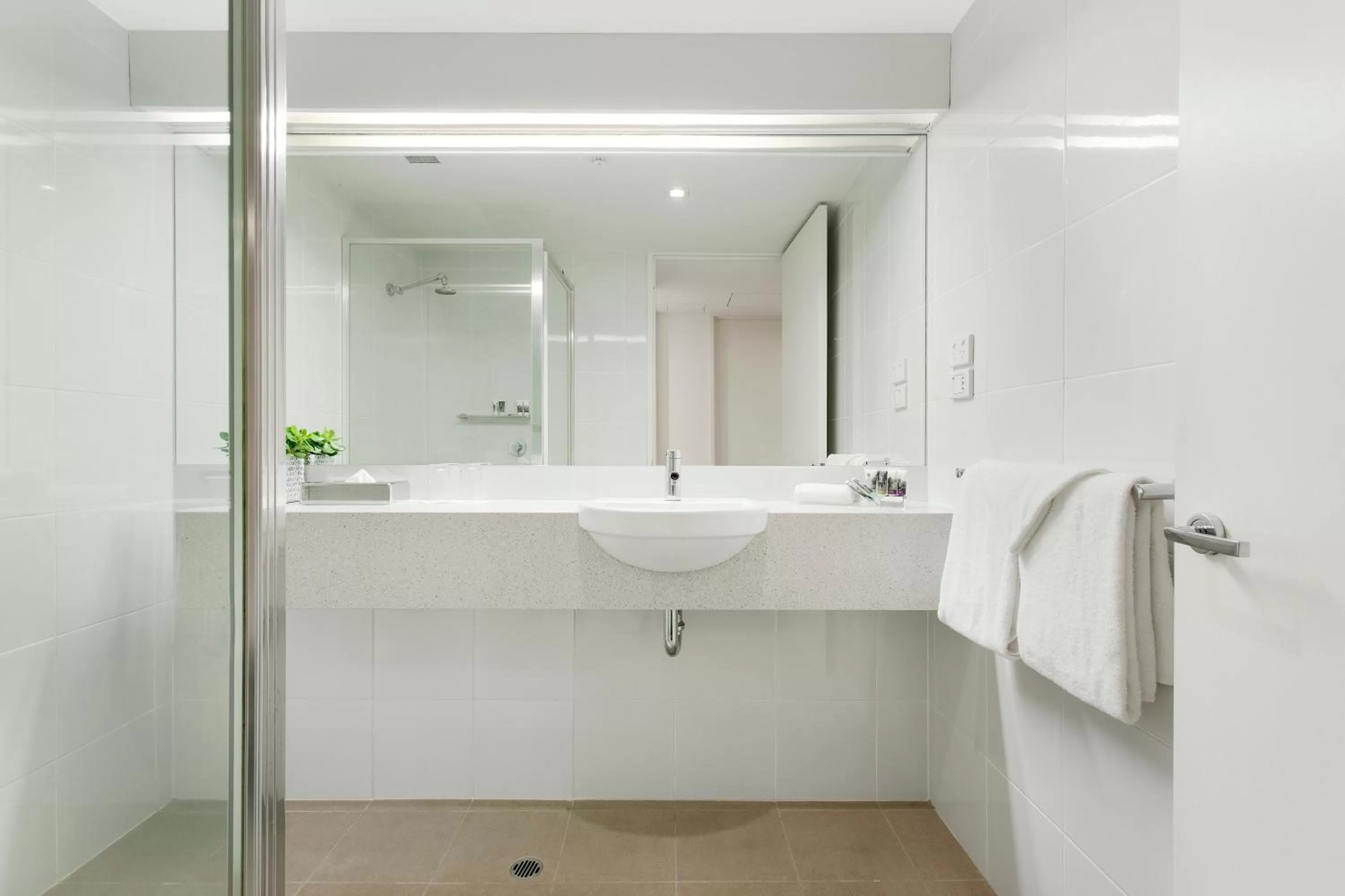 Bathroom in Mercure Melbourne Albert Park