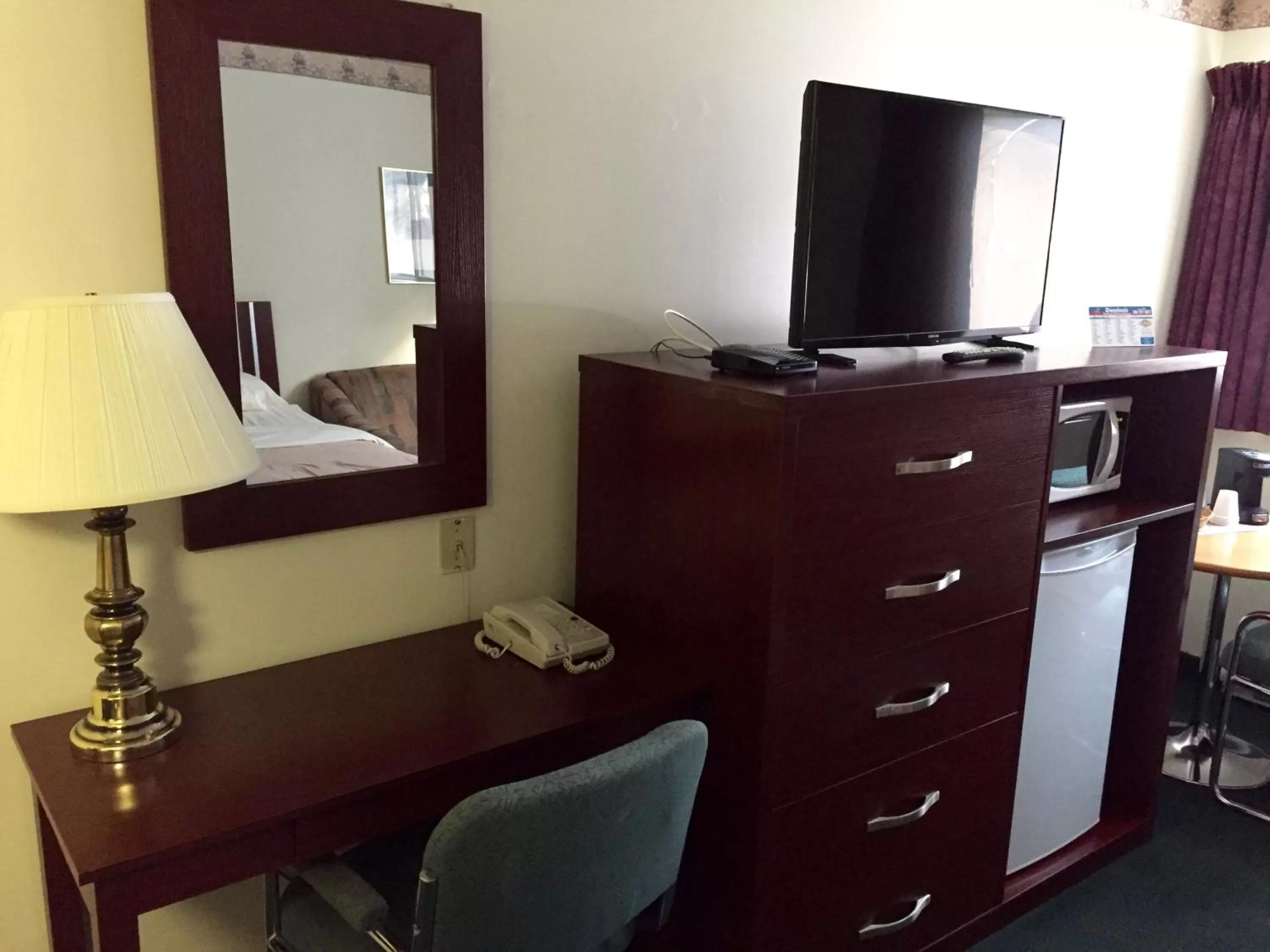 Decorative detail in Colonial Inn