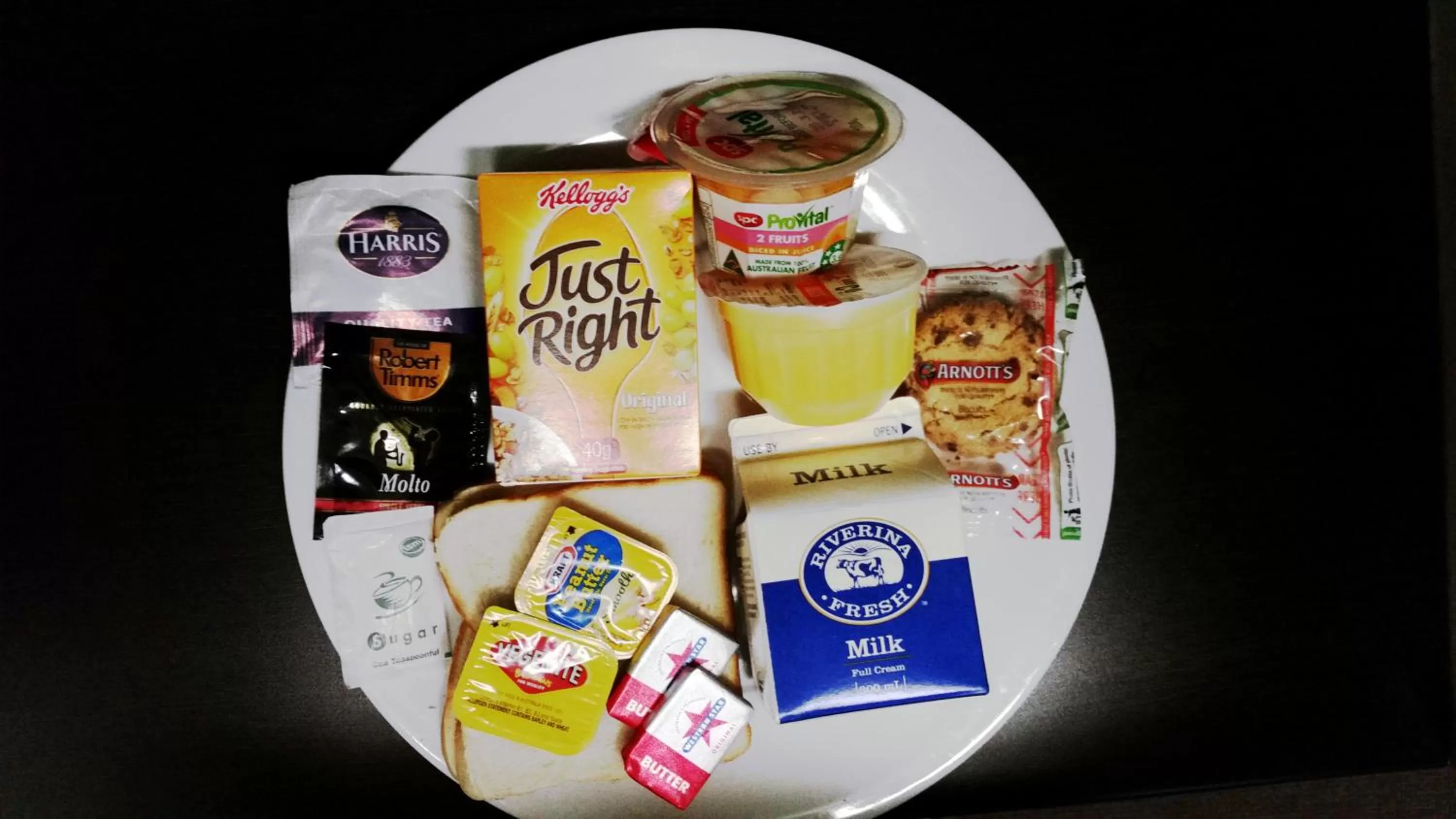 Continental breakfast in Hyde Park Inn