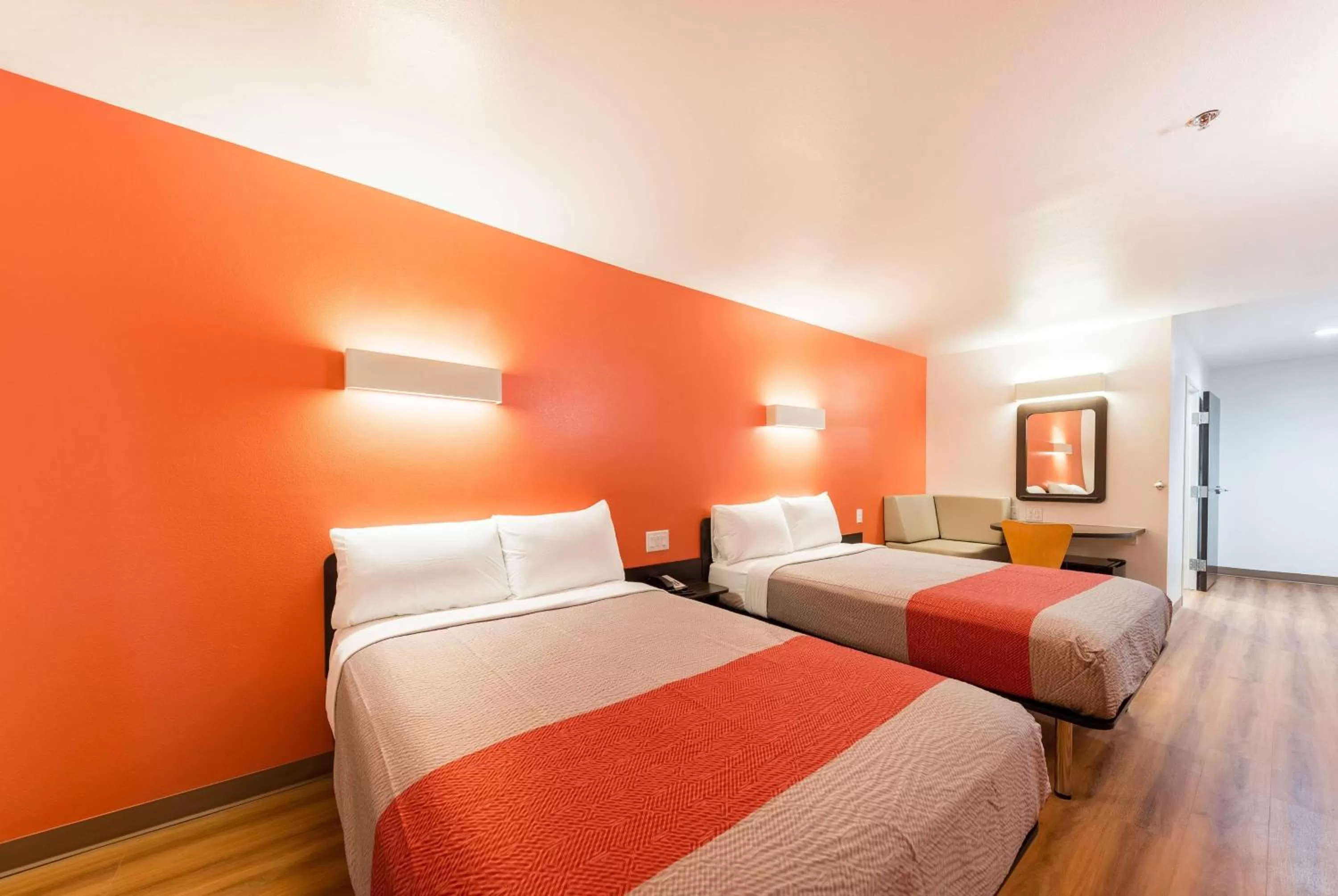 Photo of the whole room, Bed in Motel 6 Fort Worth, TX - North - Saginaw