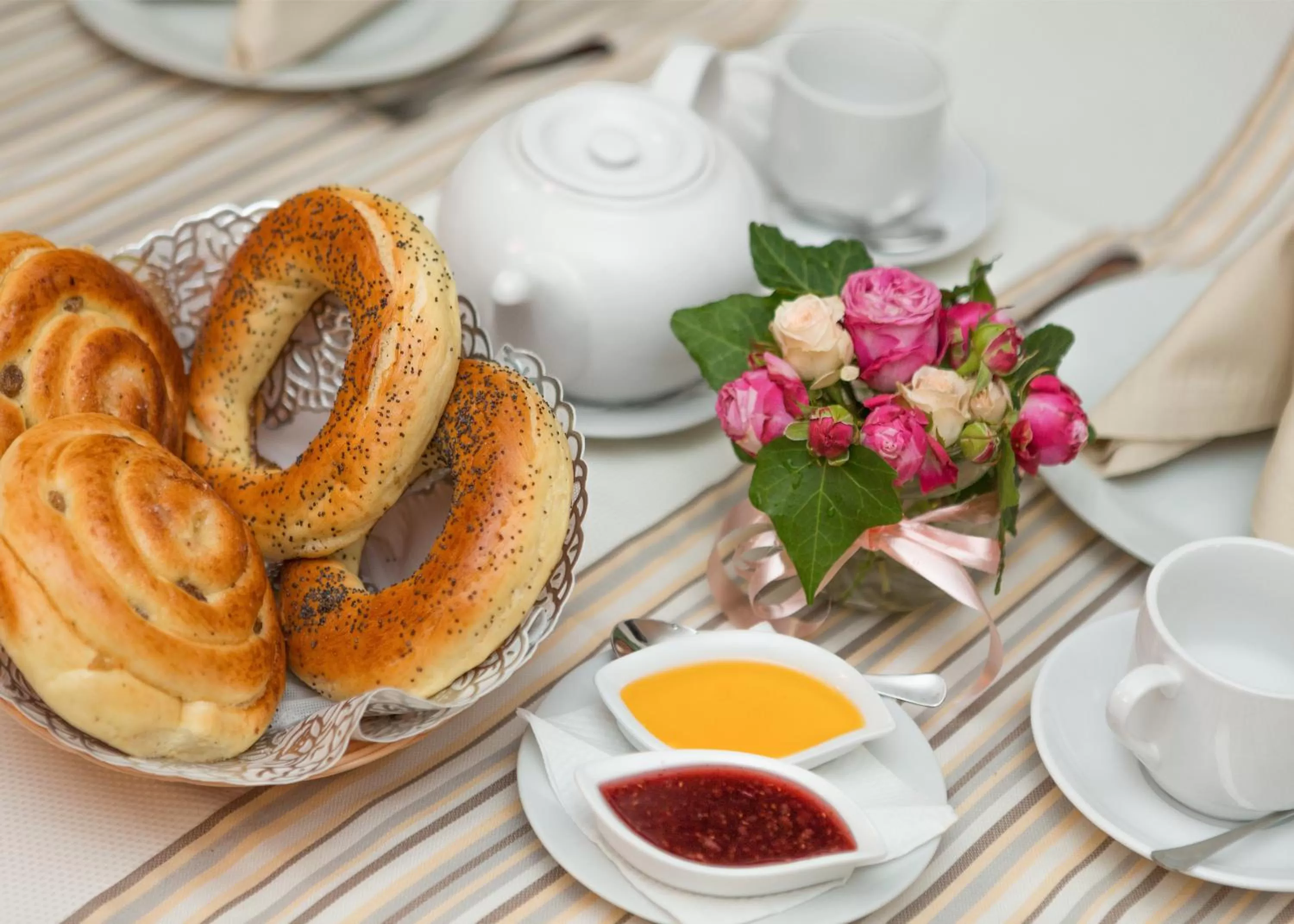 Restaurant/places to eat in Lermontovskiy Hotel