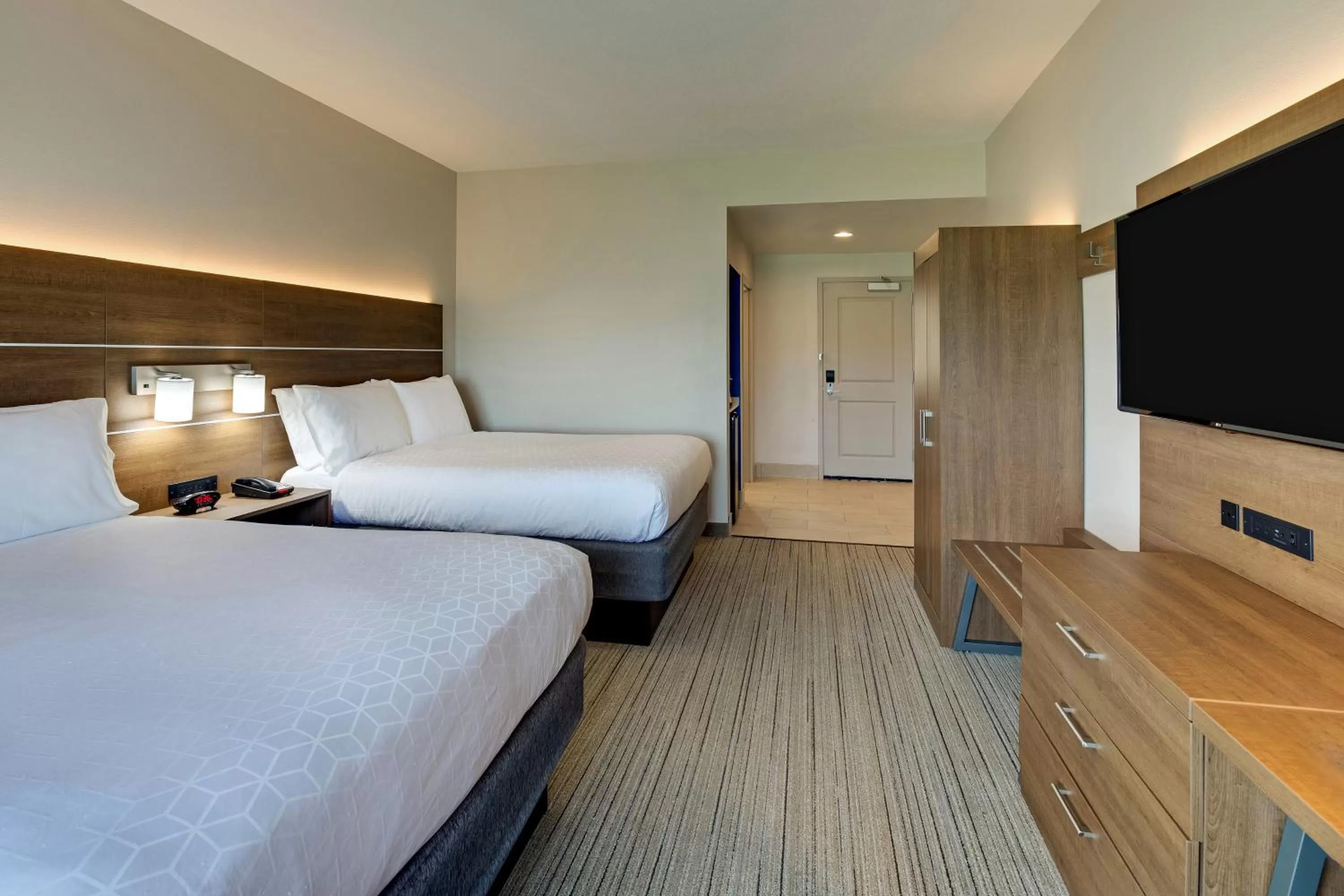 Photo of the whole room, Bed in Holiday Inn Express Nashville-Opryland by IHG