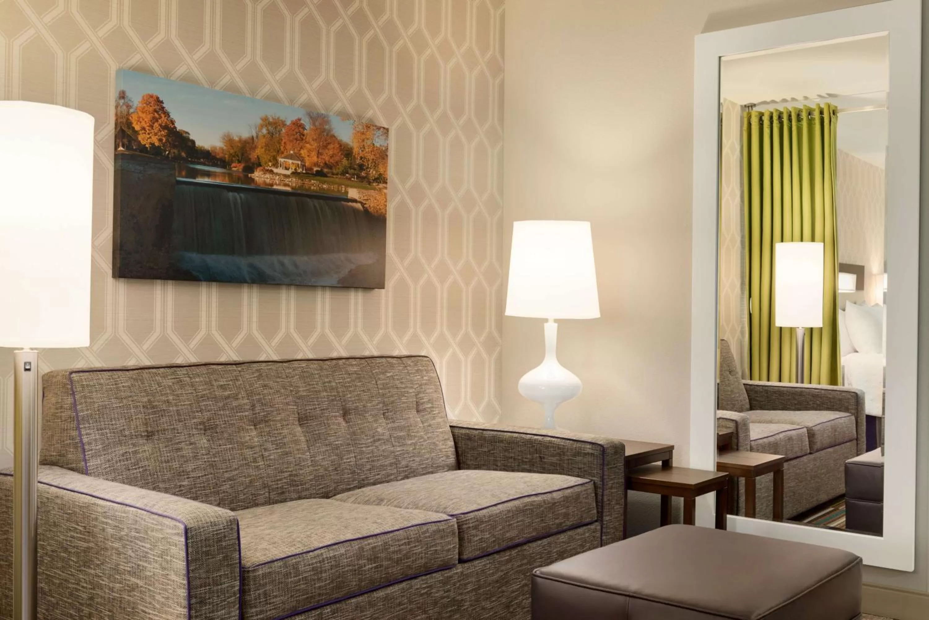 Living room in Home2 Suites By Hilton Menomonee Falls Milwaukee