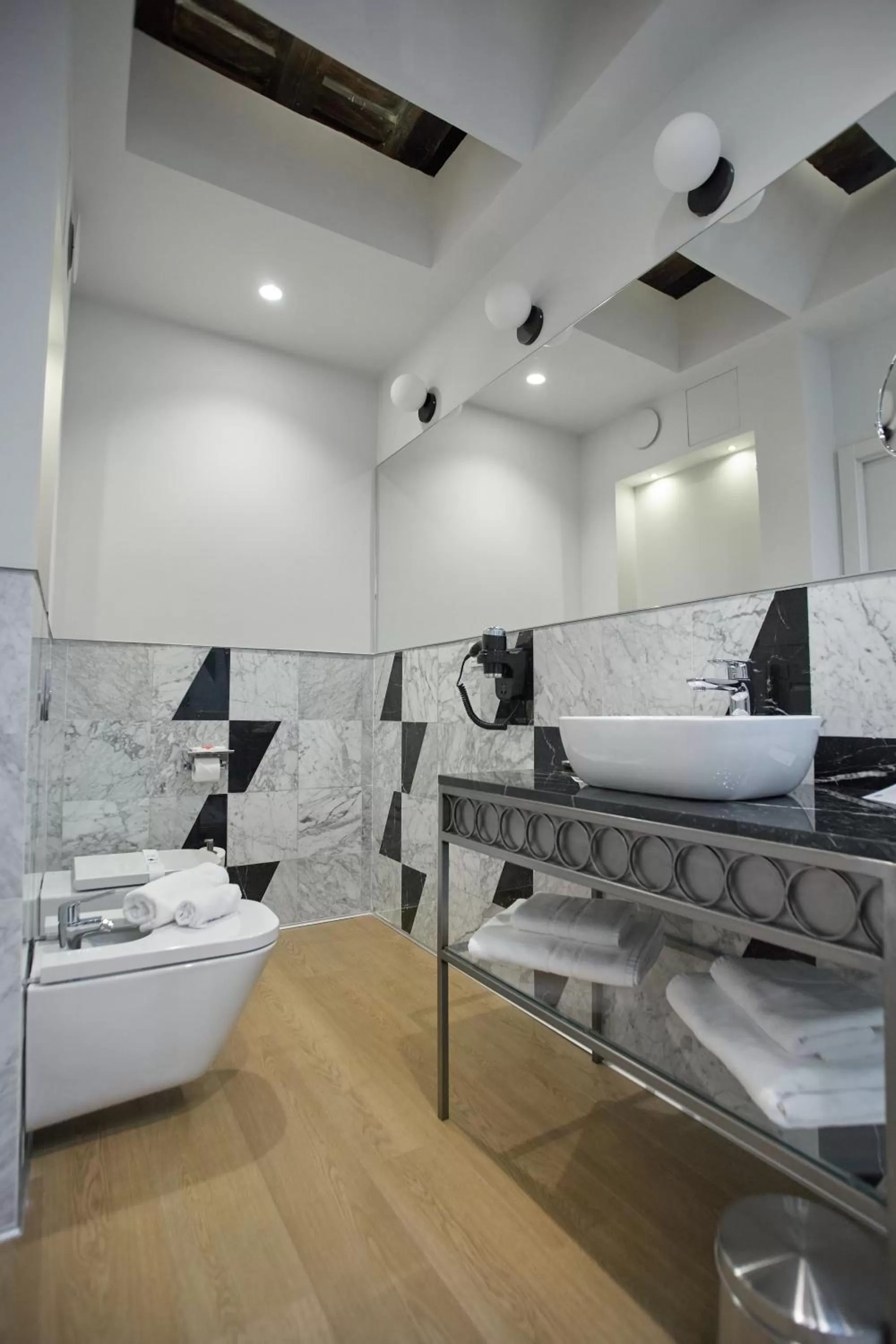 Bathroom, Bed in Hotel Boutique Posada Sillería